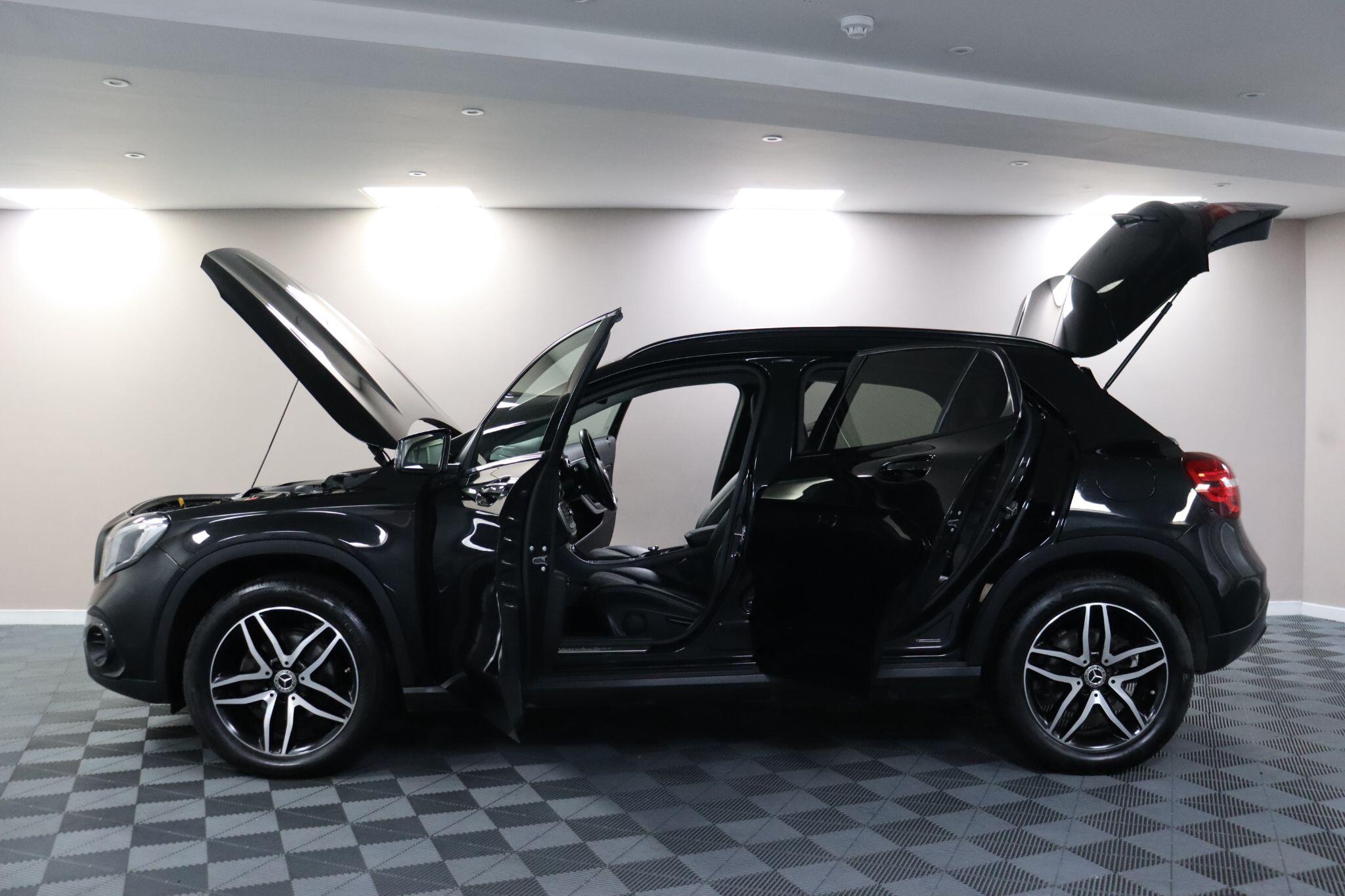 Mercedes-Benz Gla view 6