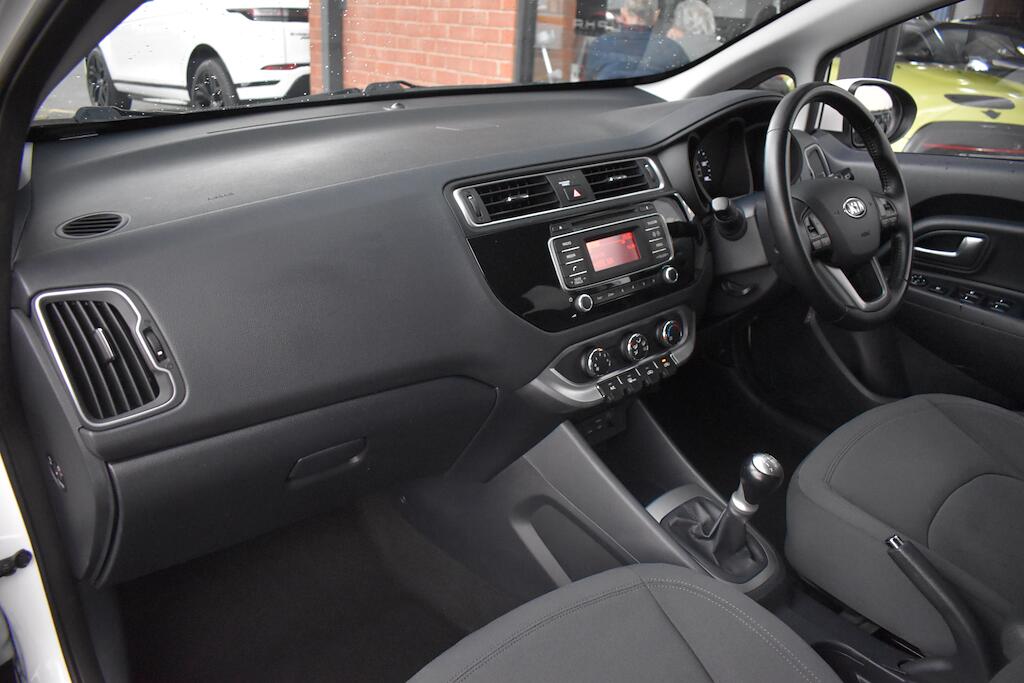 Kia Rio view 37