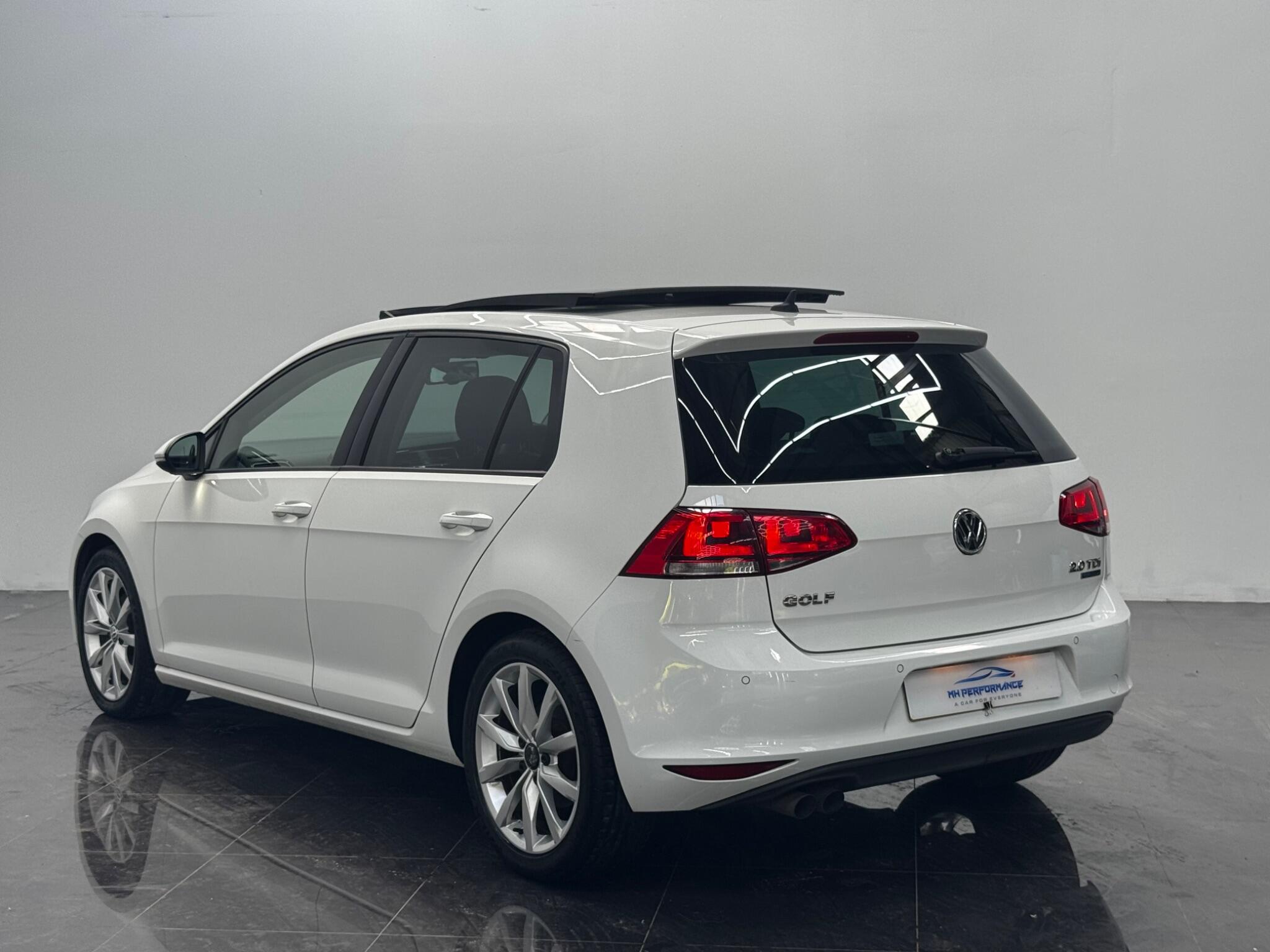 Volkswagen Golf view 79