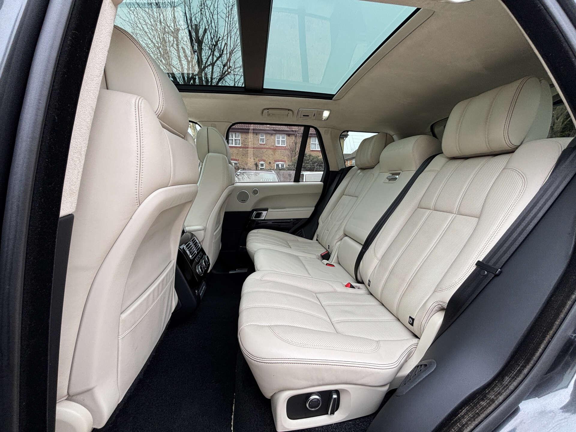 Land Rover Range Rover view 51