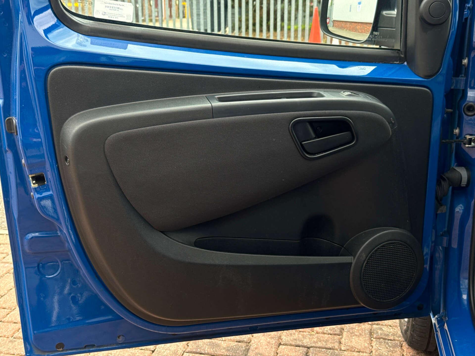 Fiat Qubo view 43
