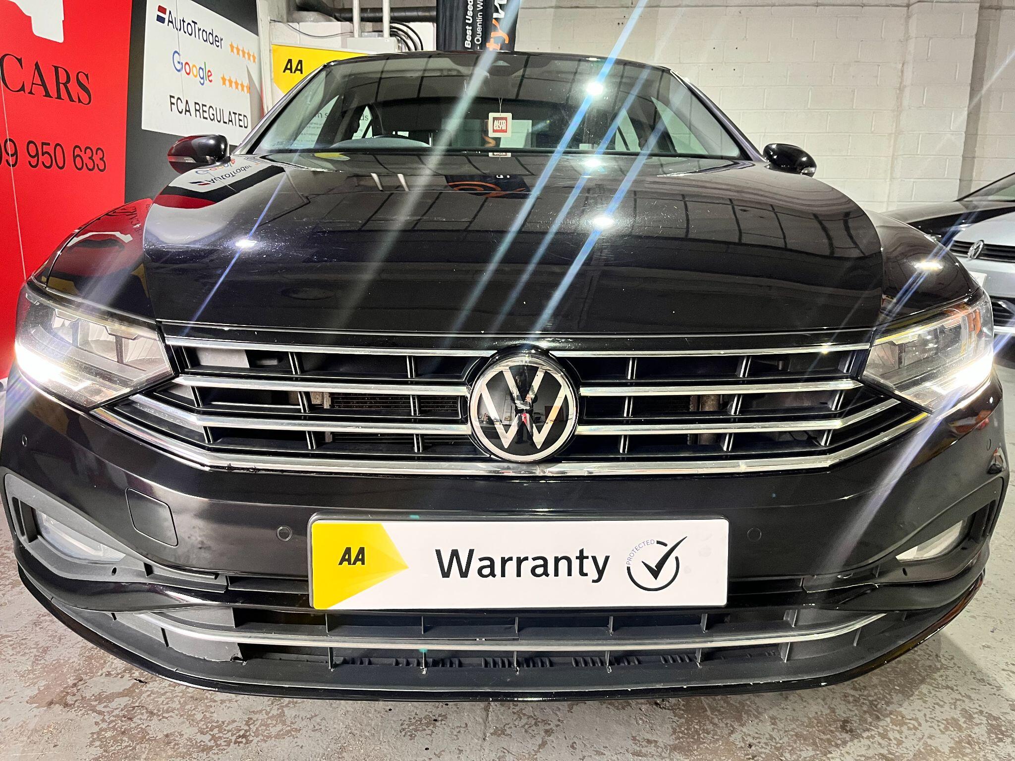 Volkswagen Passat view 4