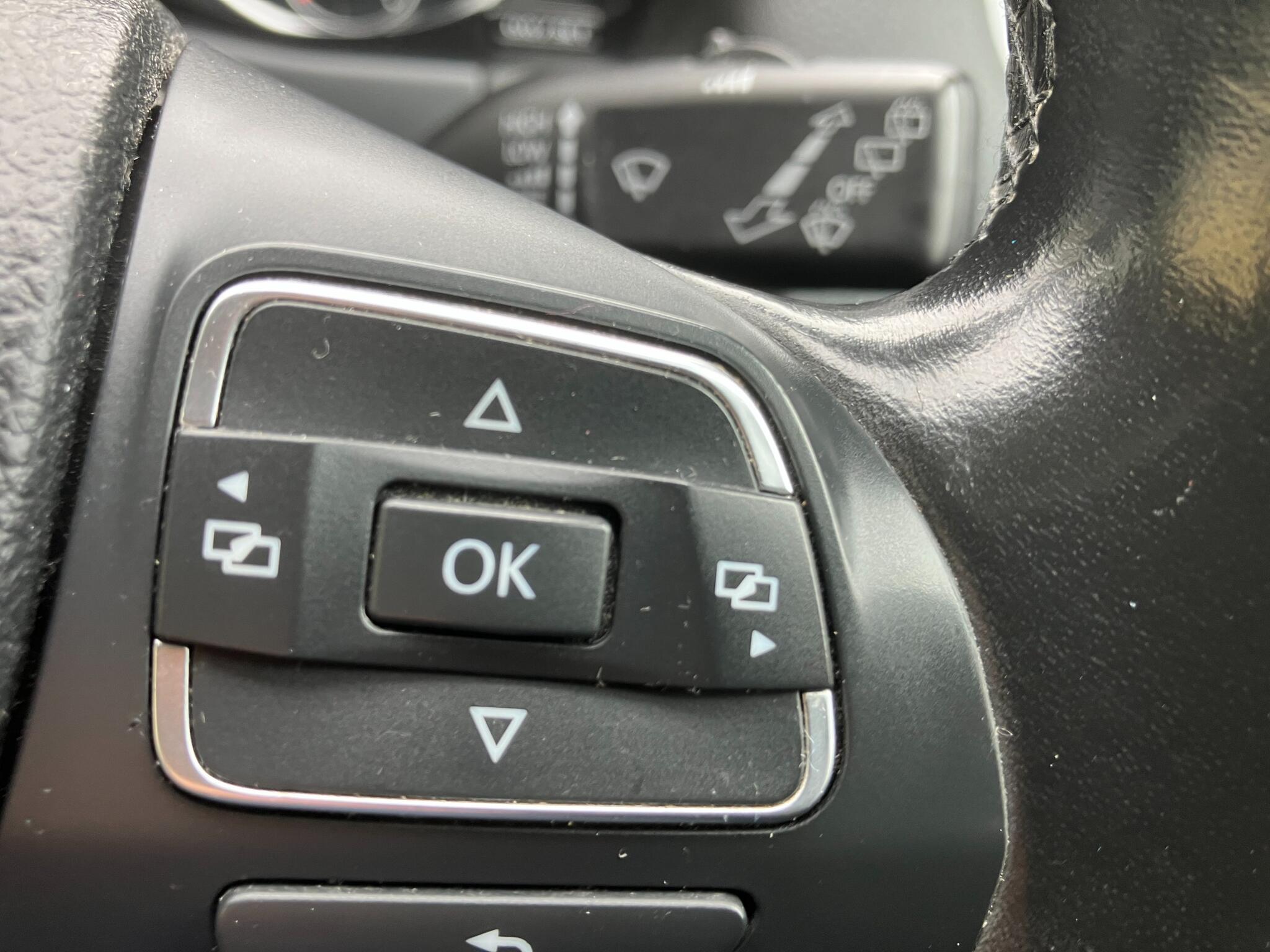 Volkswagen Tiguan view 36