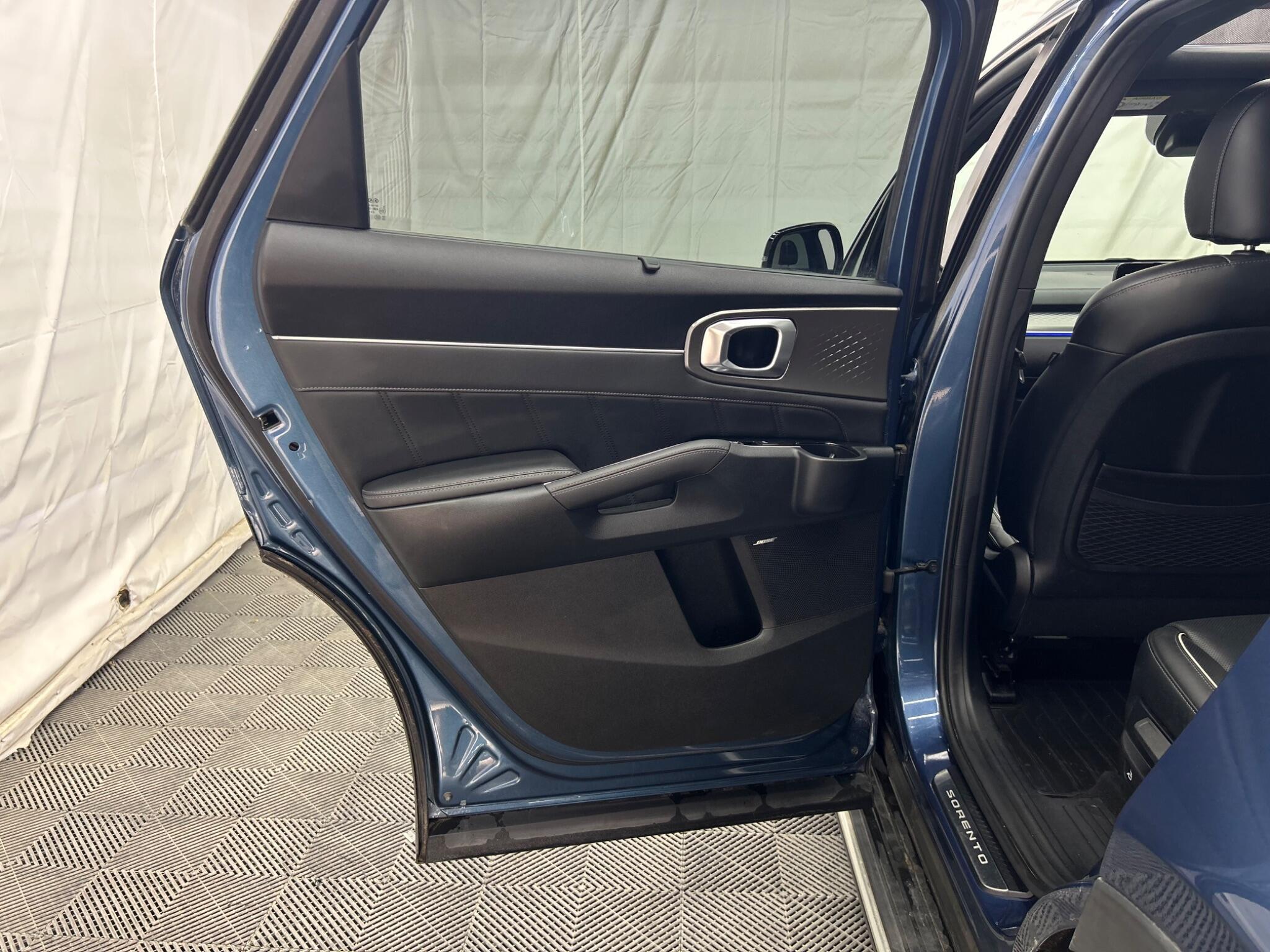 Kia Sorento view 33