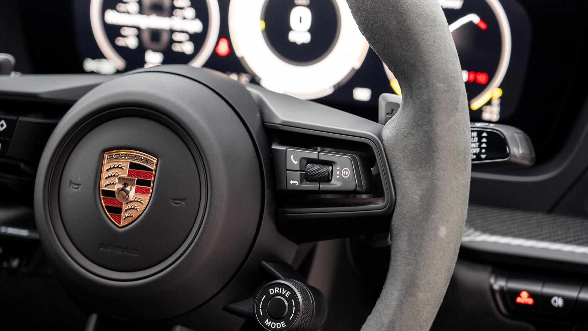 Porsche 911 view 37