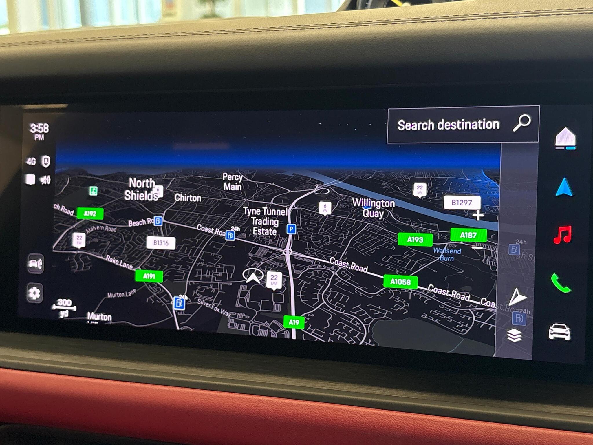 Porsche Cayenne view 31
