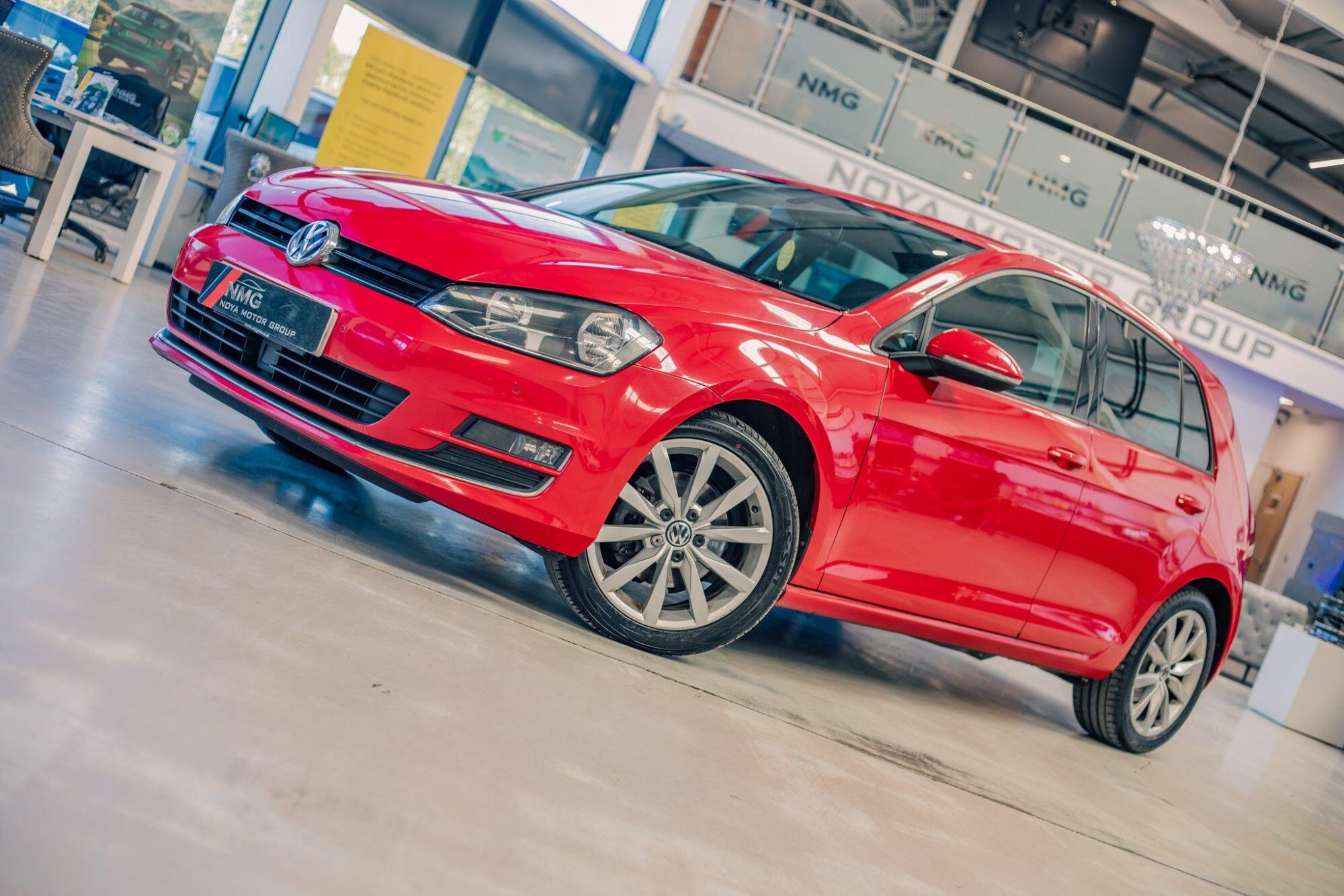Volkswagen Golf view 5