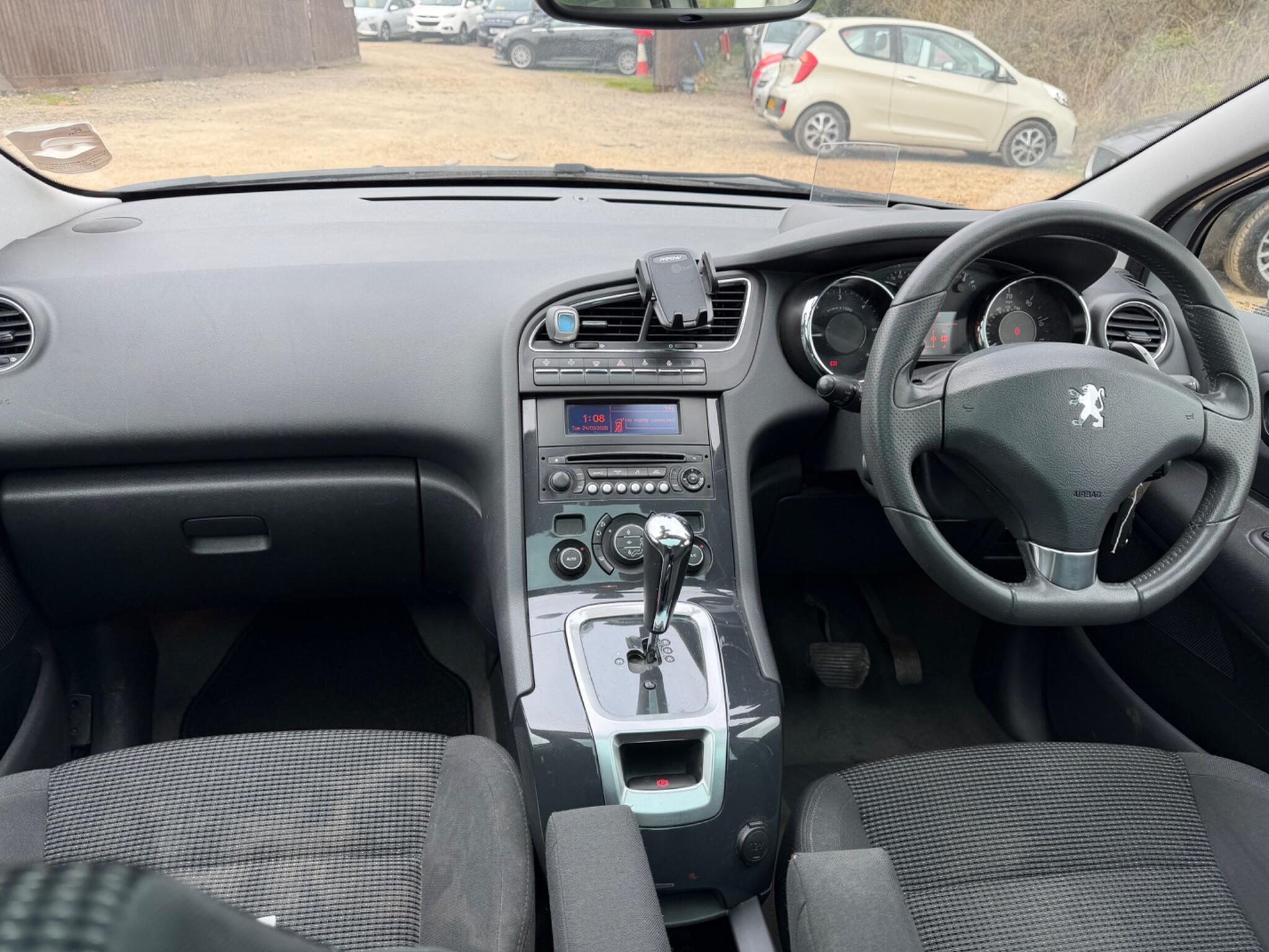 2013 Peugeot 5008 1.6 e-HDi Allure EGC Euro 5 (s/s) 5dr image 14