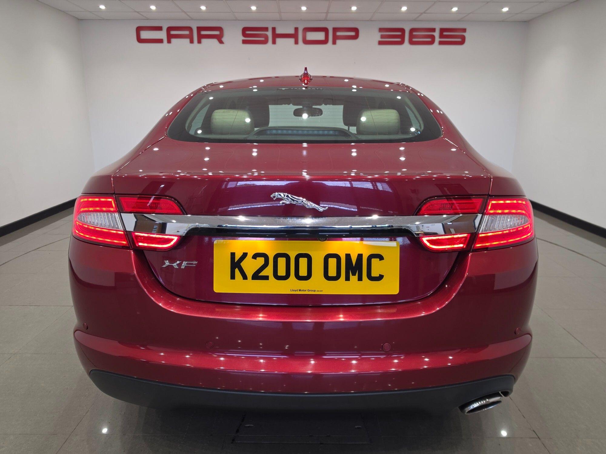 Jaguar XF view 13