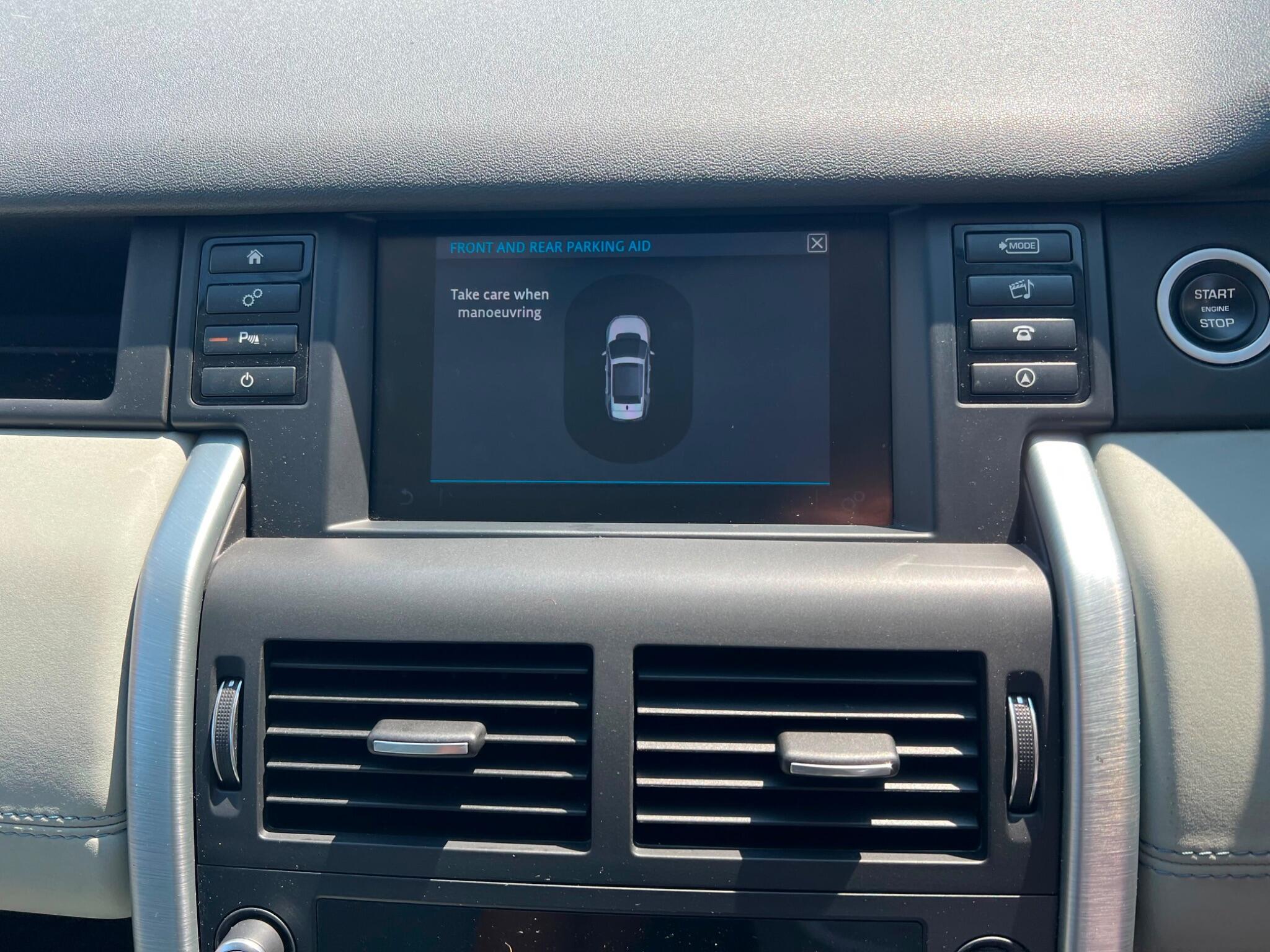 Land Rover Discovery Sport view 7