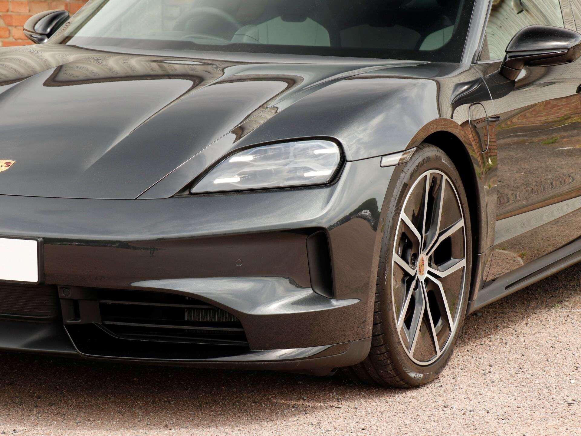 Porsche Taycan view 30