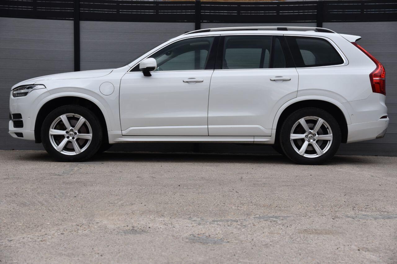 Volvo XC90 view 6