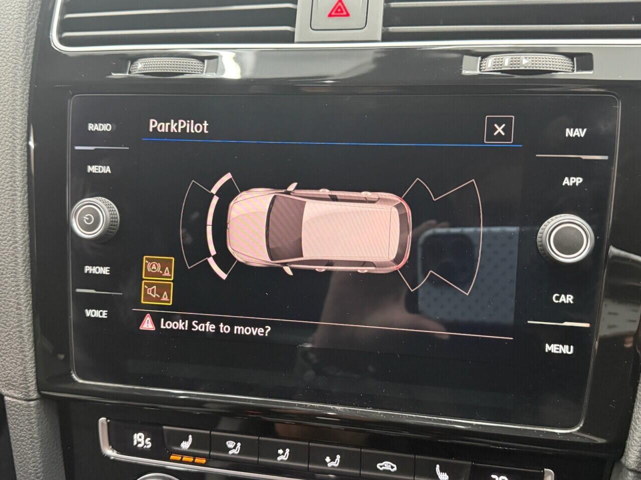 Volkswagen Golf view 18