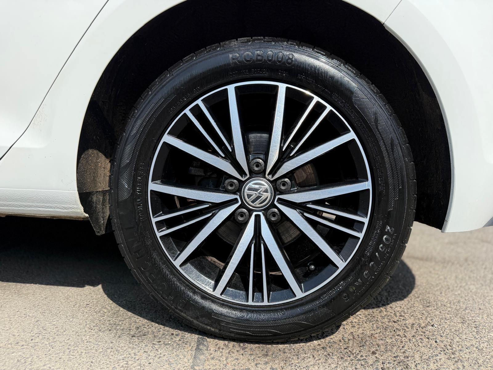 Volkswagen Golf view 31