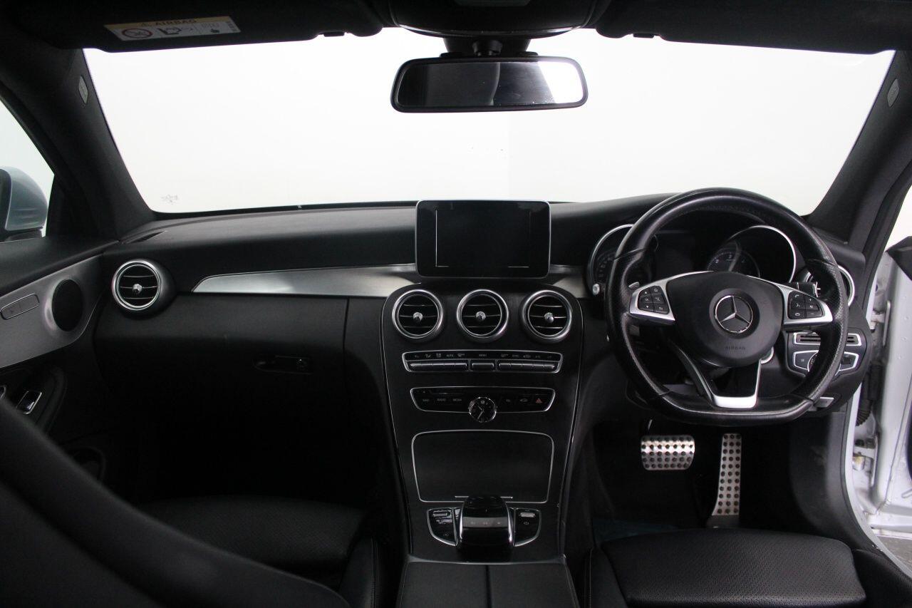 Mercedes-Benz C-Class view 26