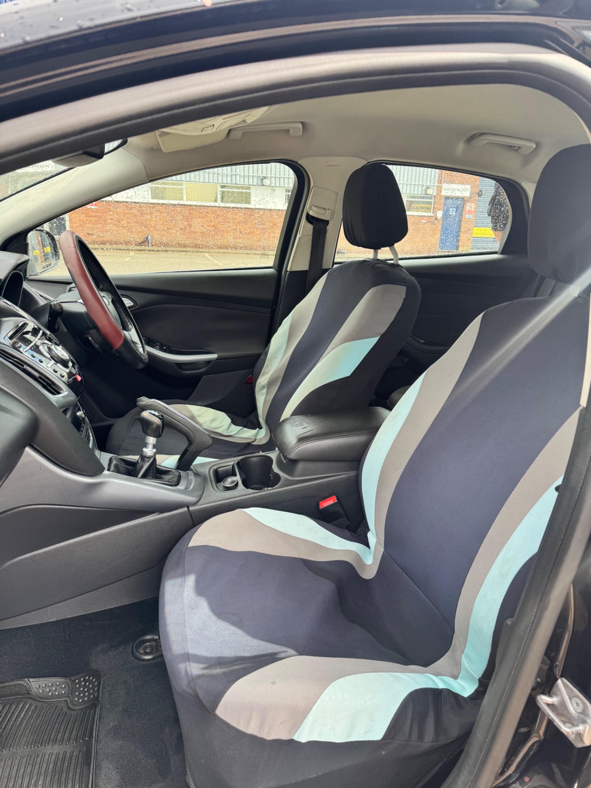 Ford Focus view 43