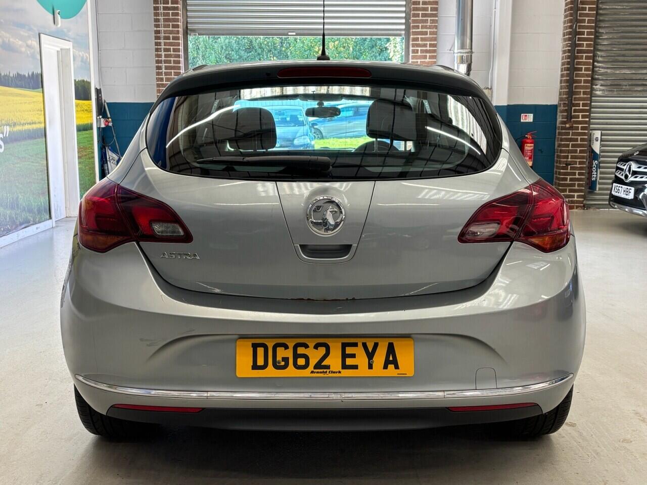 Vauxhall Astra view 6