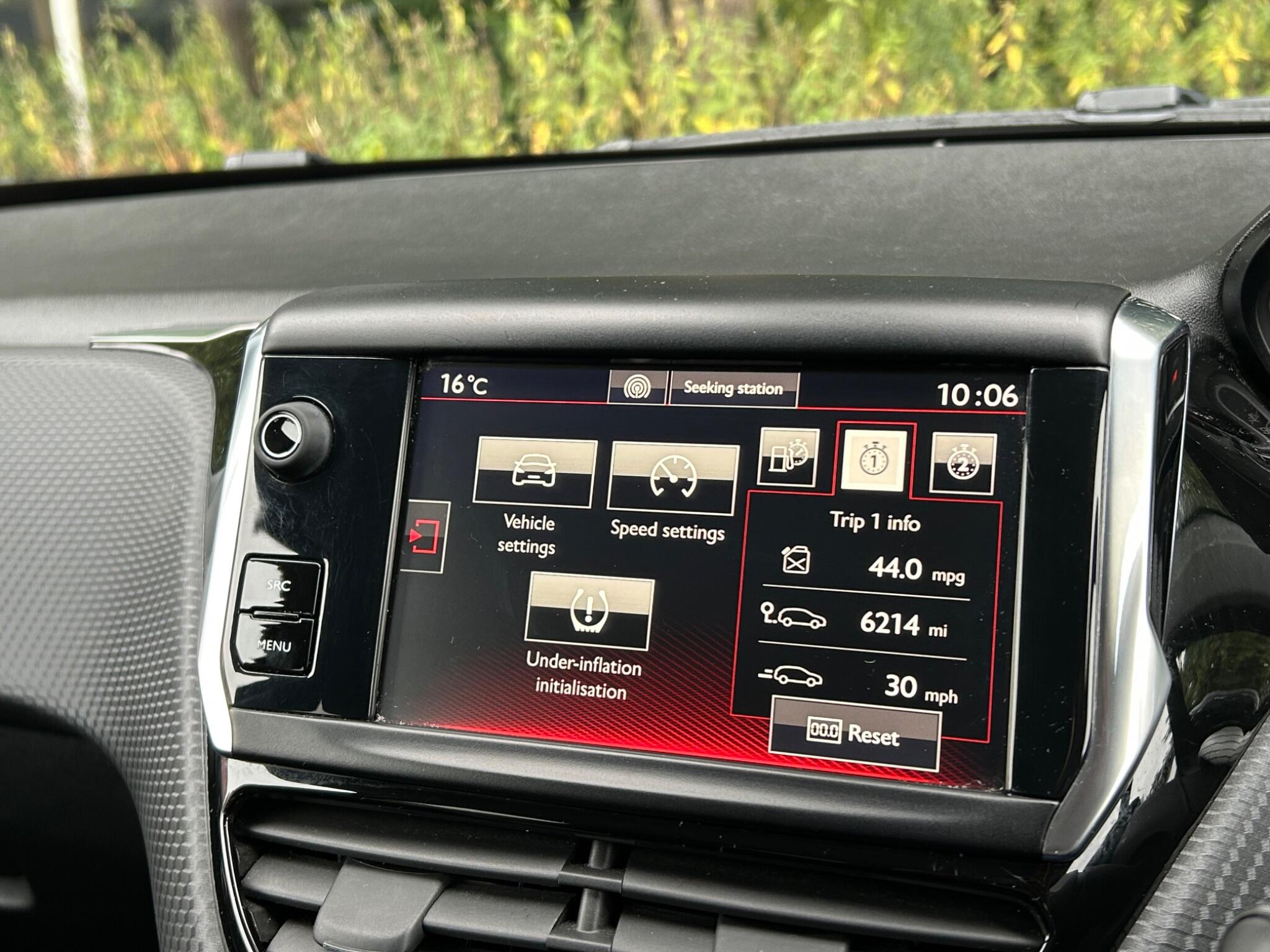 Peugeot 208 view 32