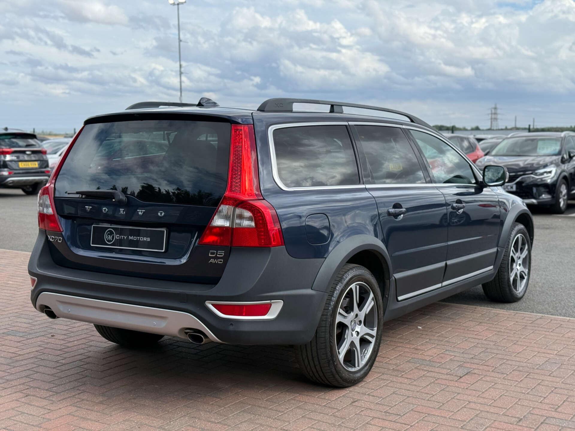 Volvo XC70 view 17