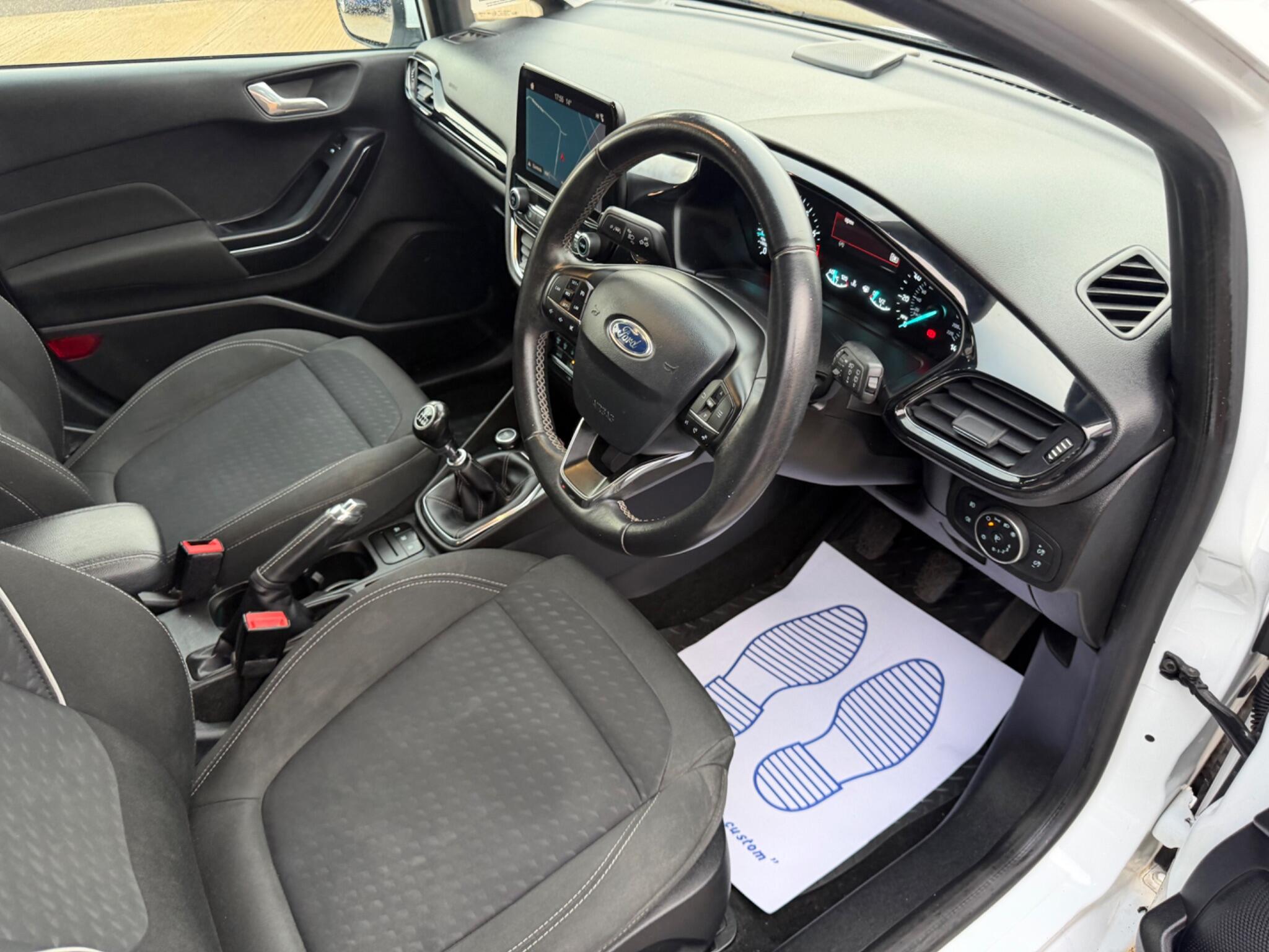 Ford Fiesta view 24