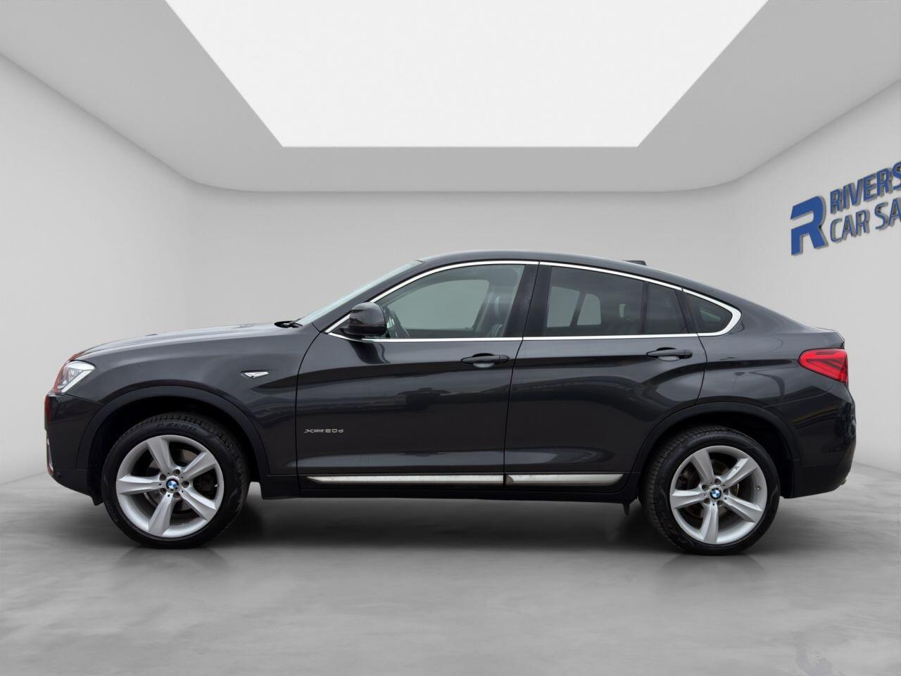 BMW X4 view 8