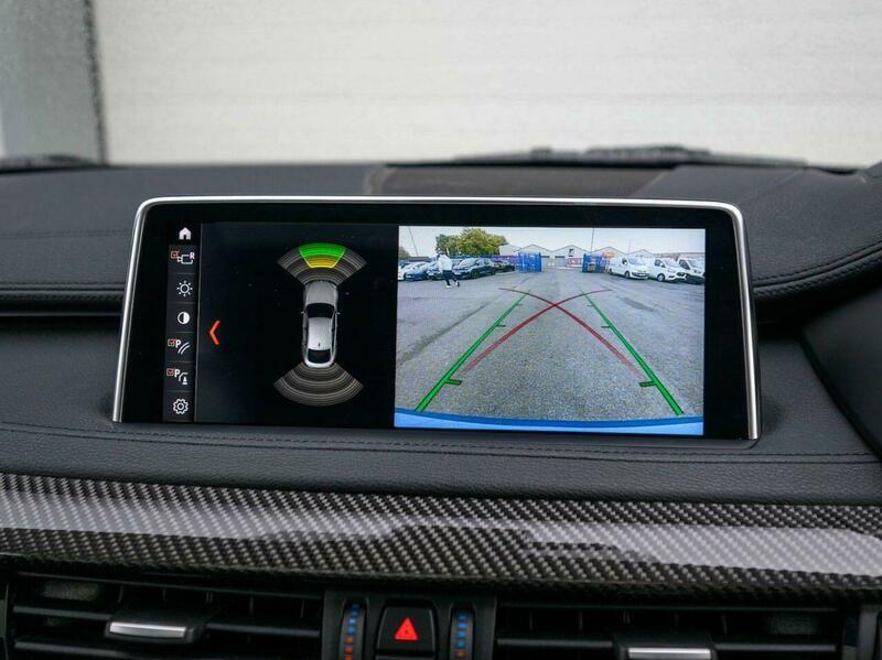 BMW X6 view 31