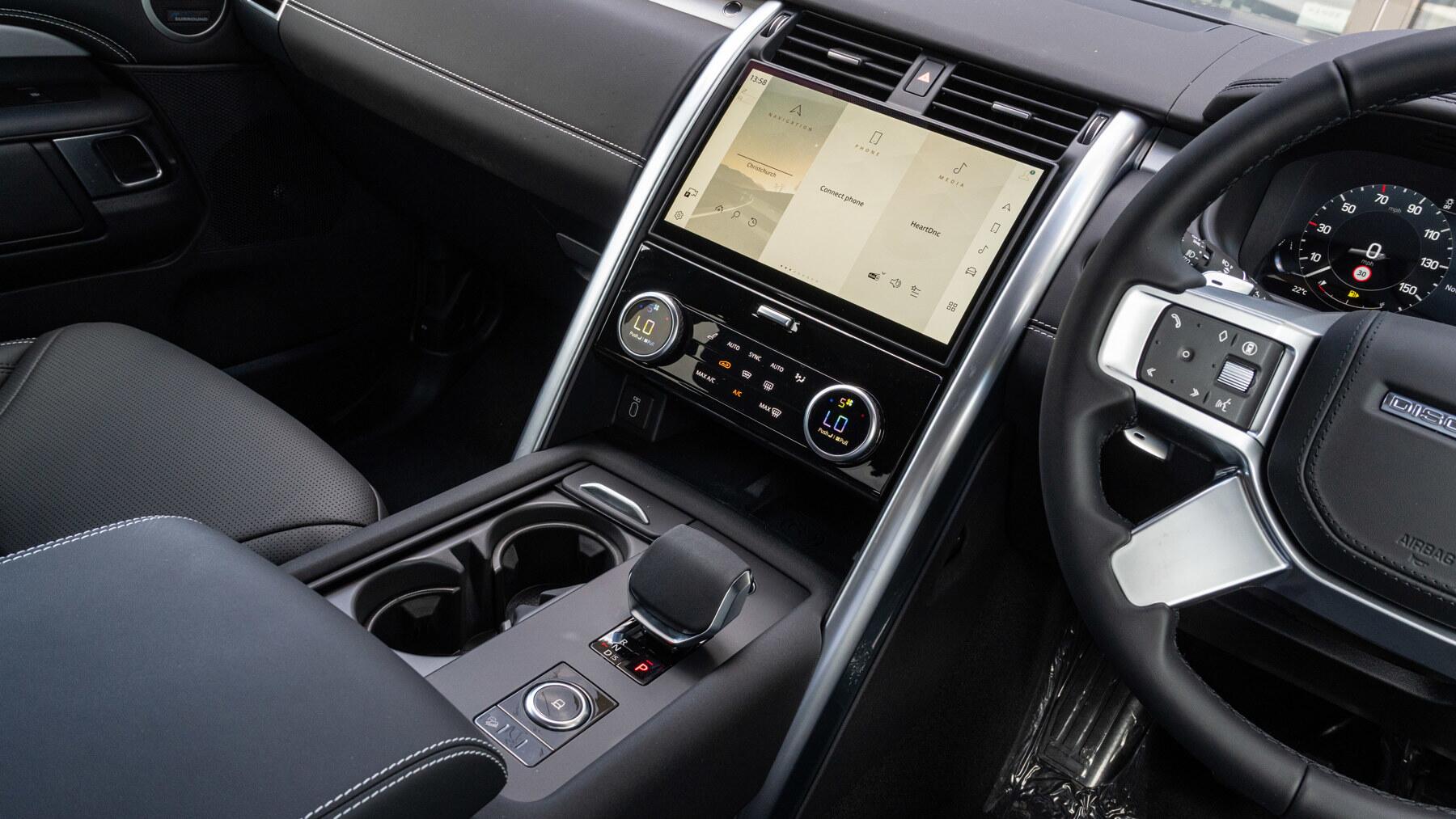 Land Rover Discovery view 48
