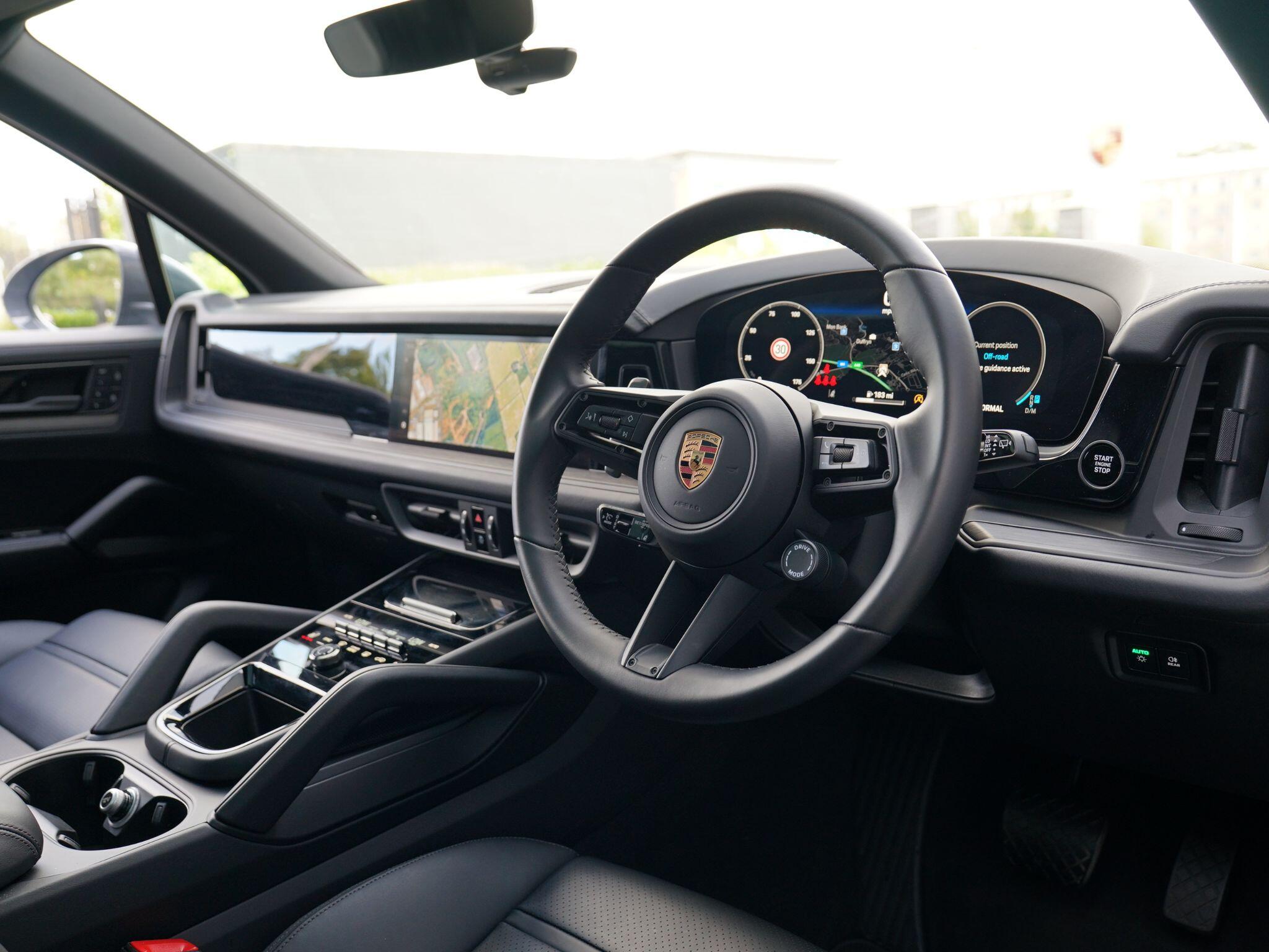 Porsche Cayenne view 67