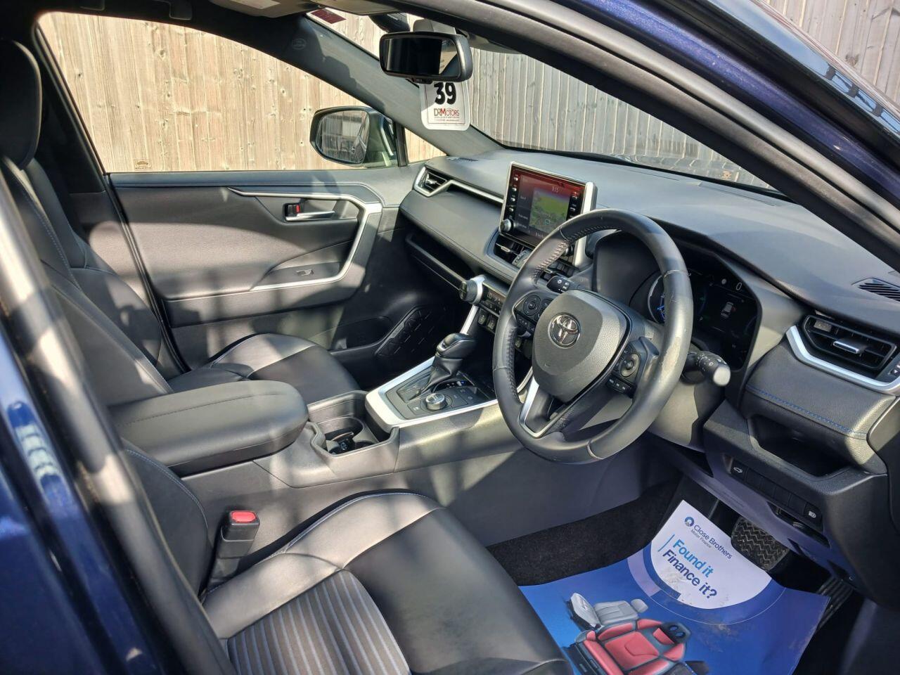 Toyota RAV4 view 2
