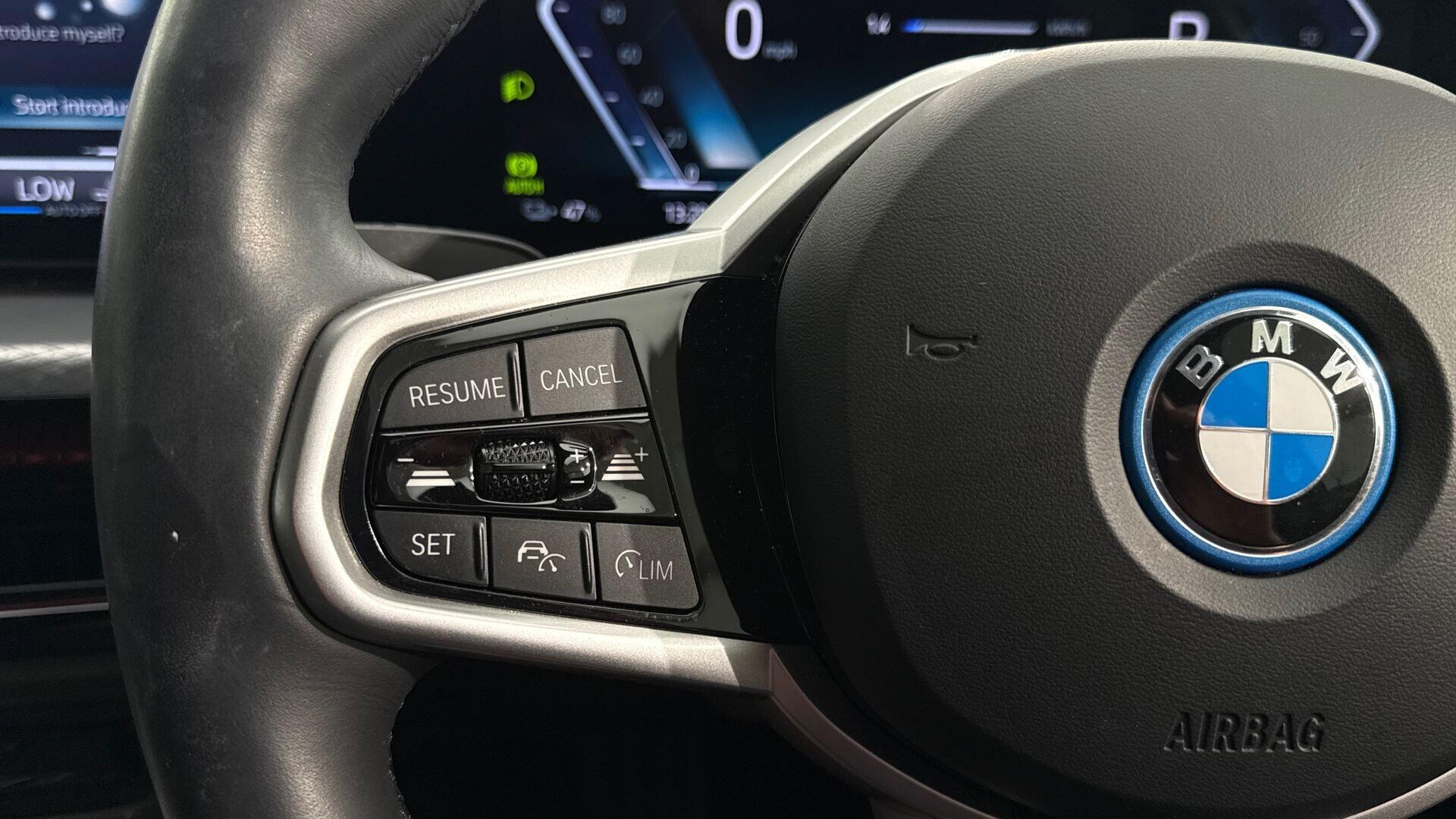 BMW I4 view 17