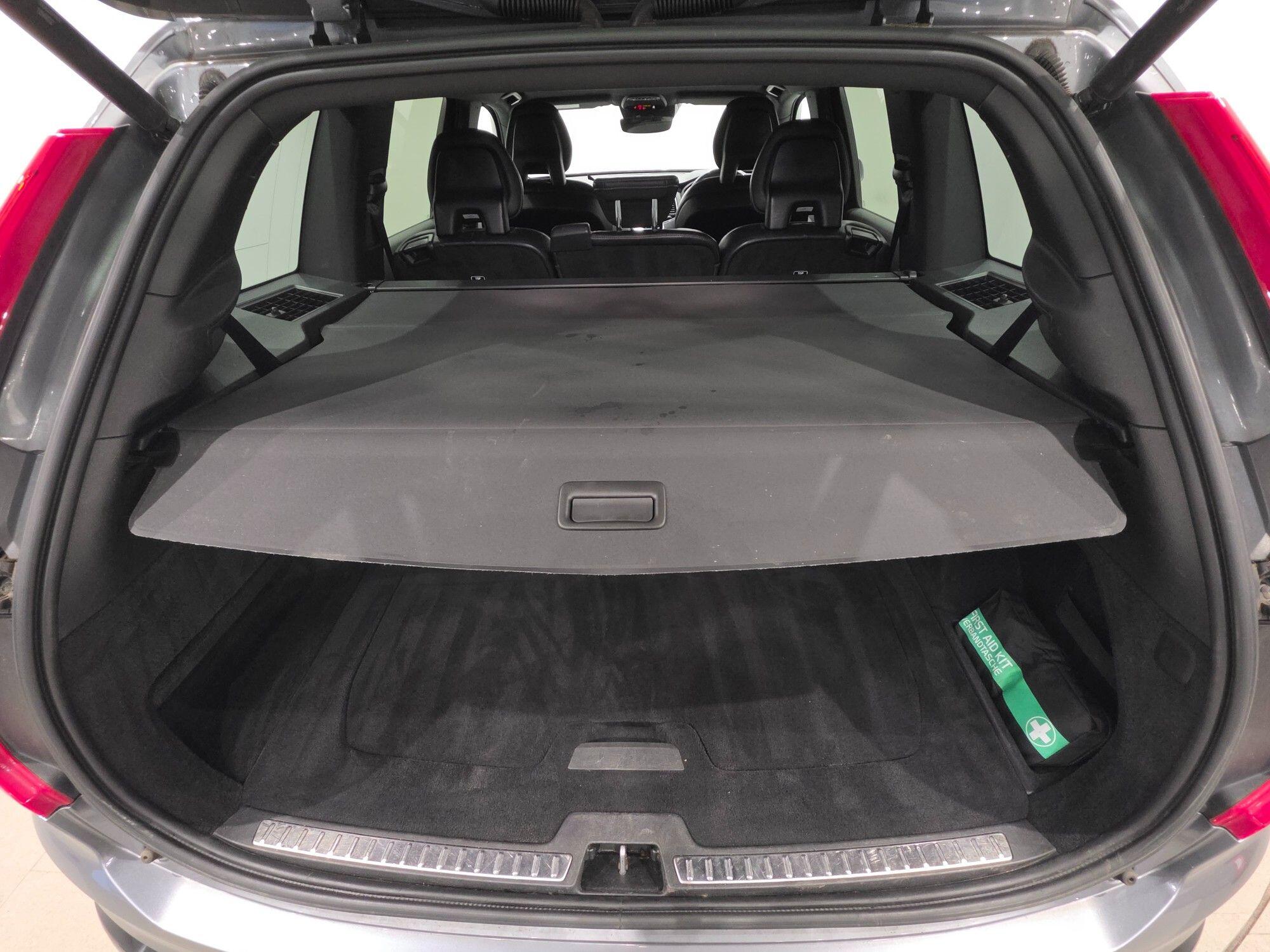 Volvo XC90 view 51