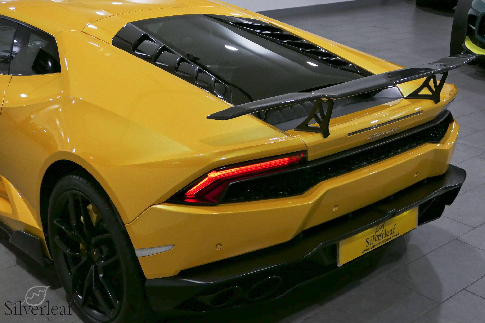 Lamborghini LP 610-4 view 31