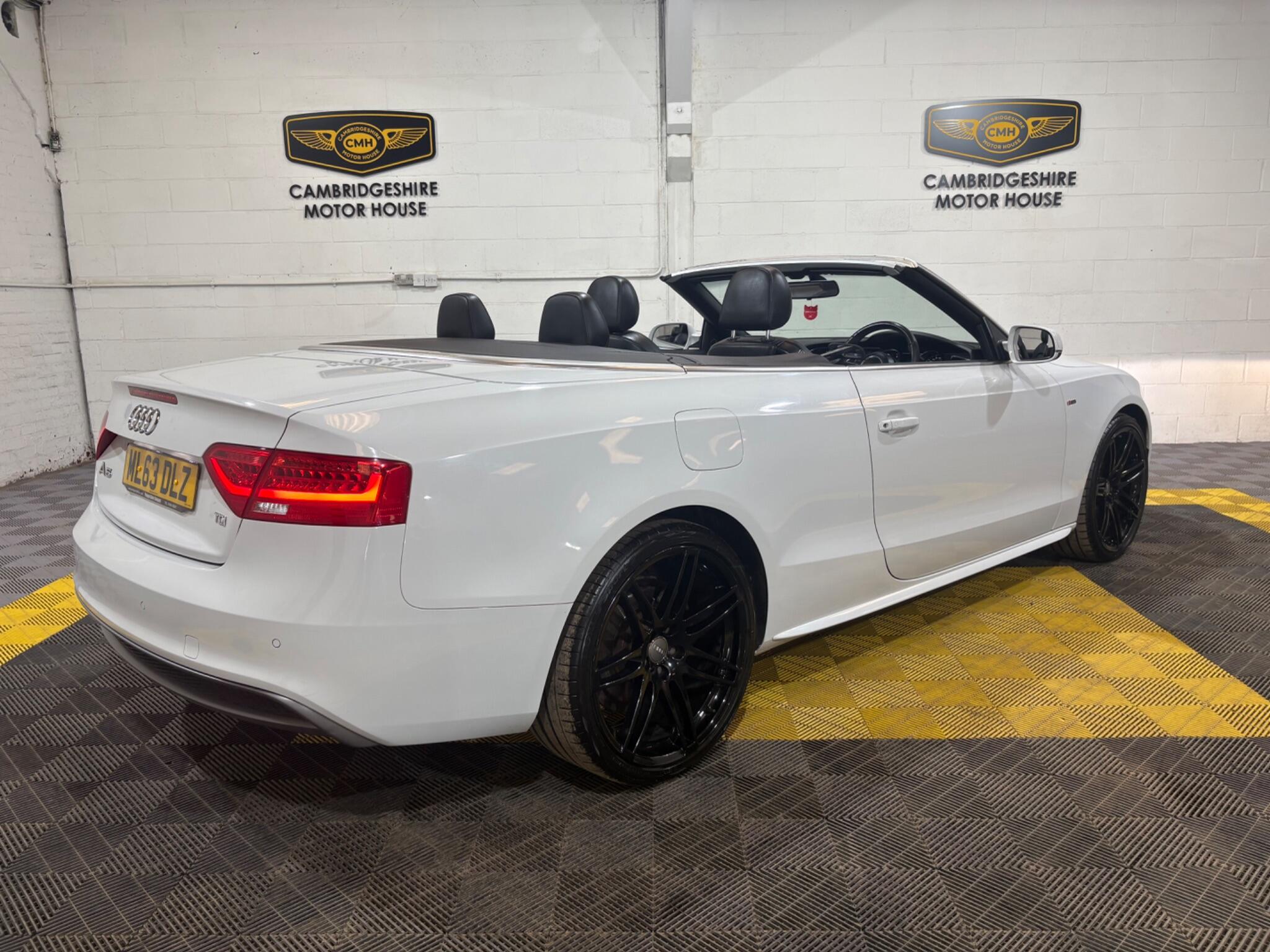 Audi A5 Cabriolet view 16