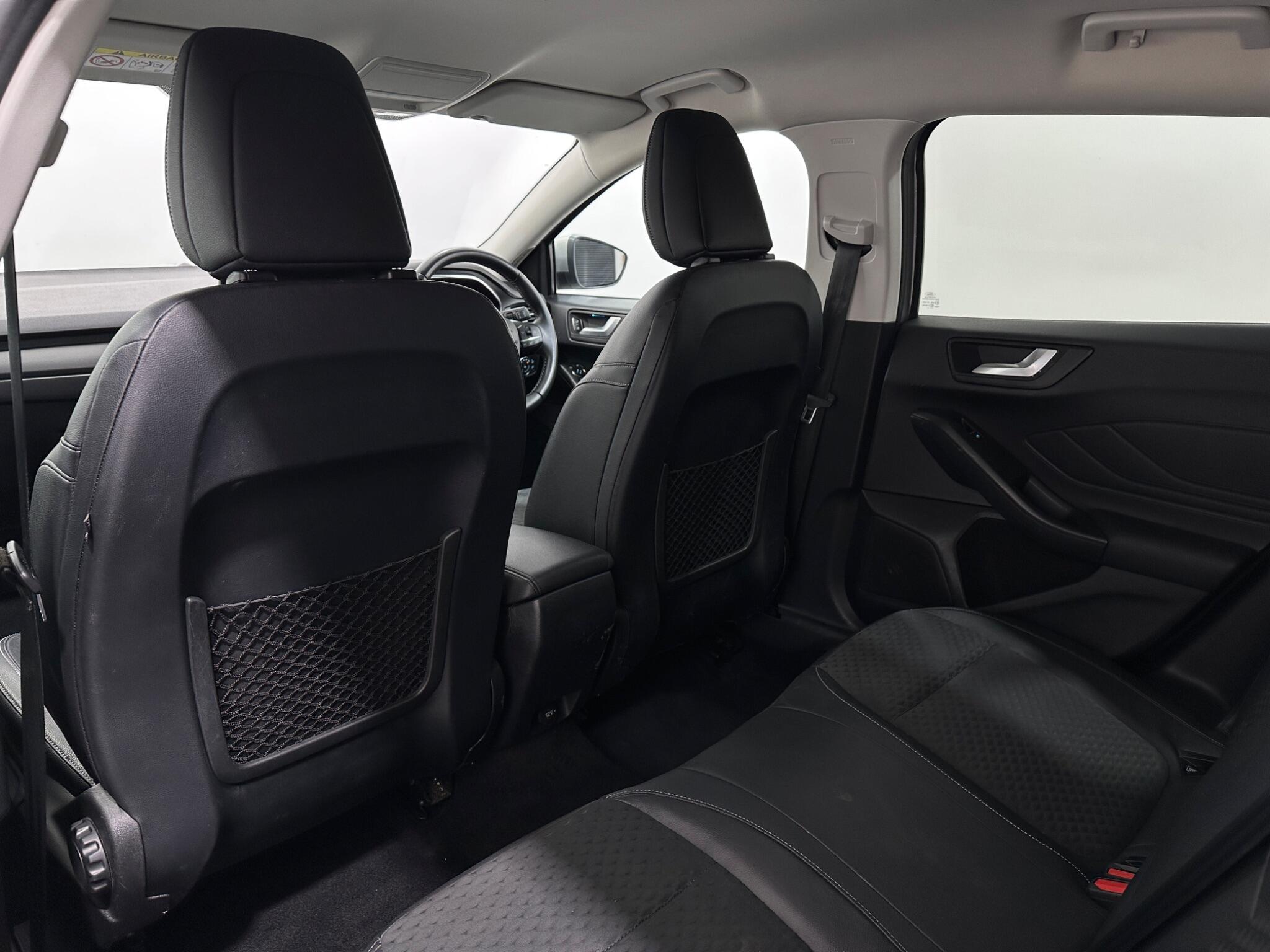 Ford Focus view 37