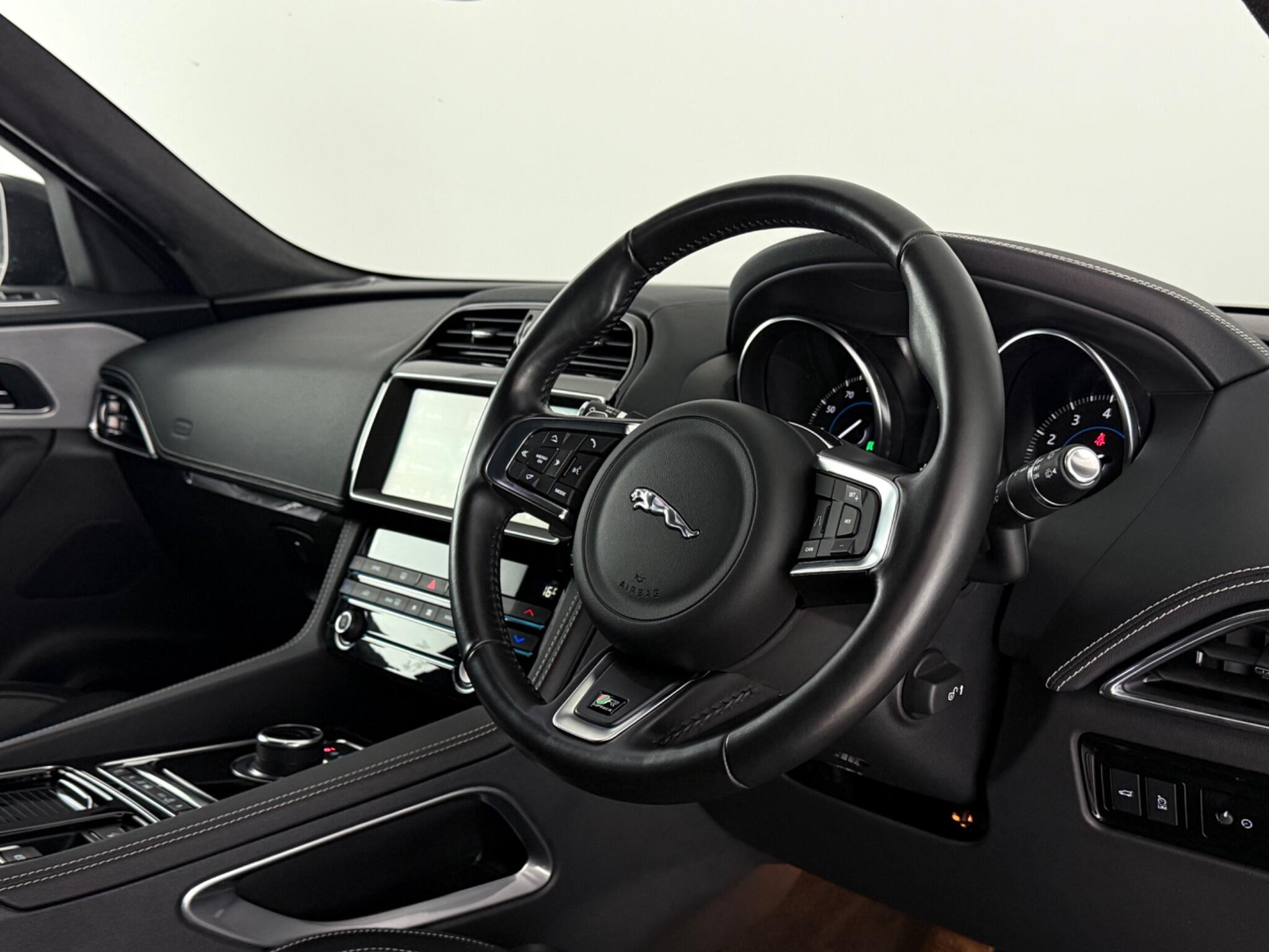 Jaguar F-Pace view 3