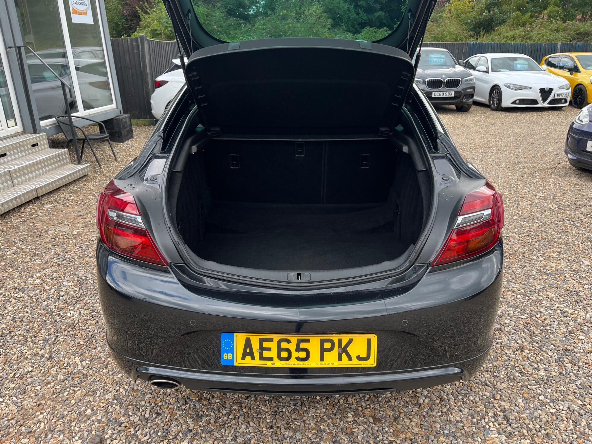 Vauxhall Insignia view 6