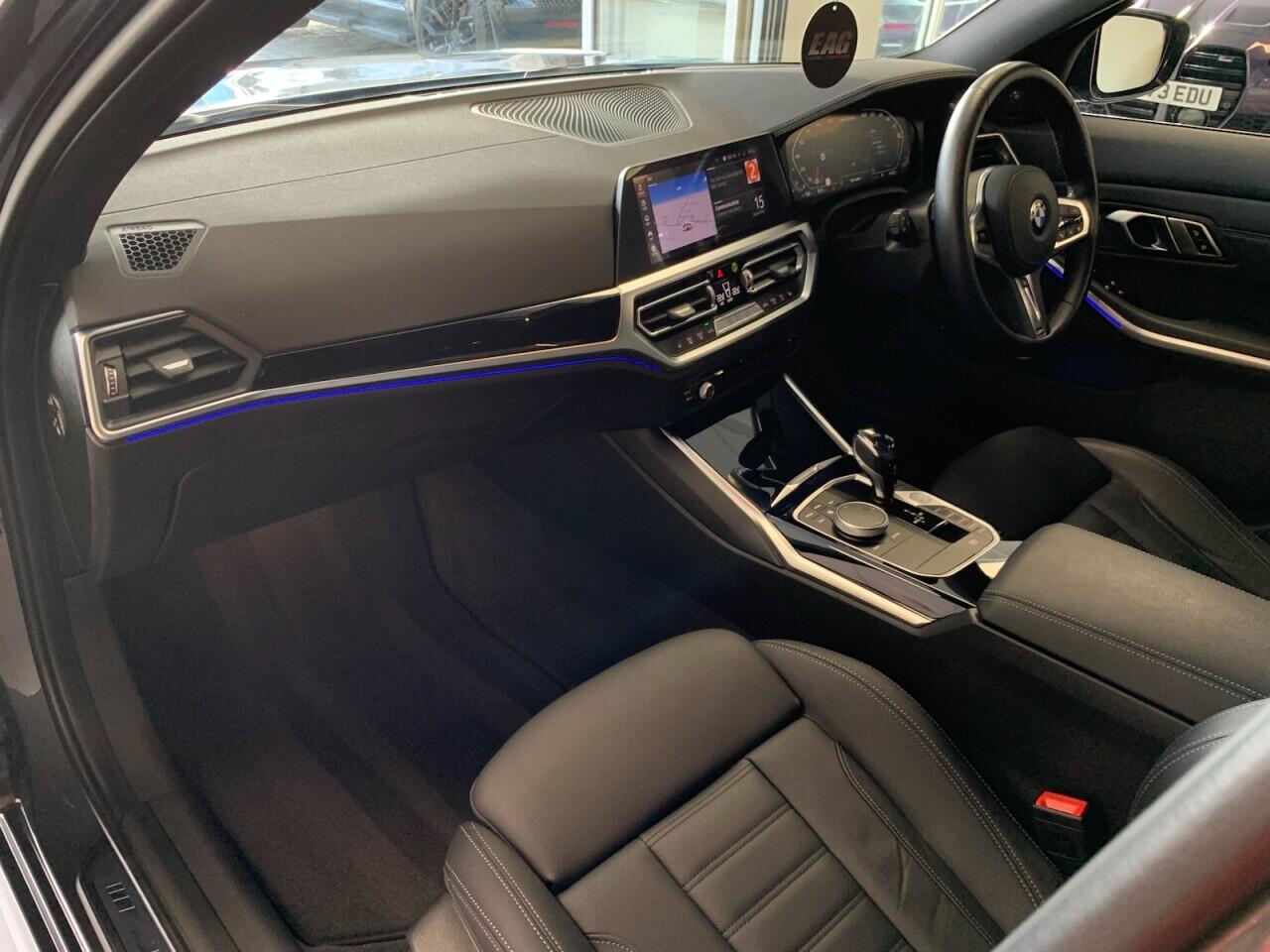 BMW 3 Series view 31