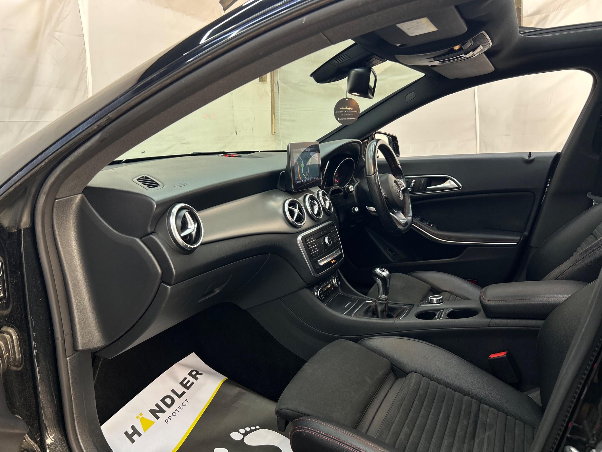 Mercedes-Benz CLA view 19