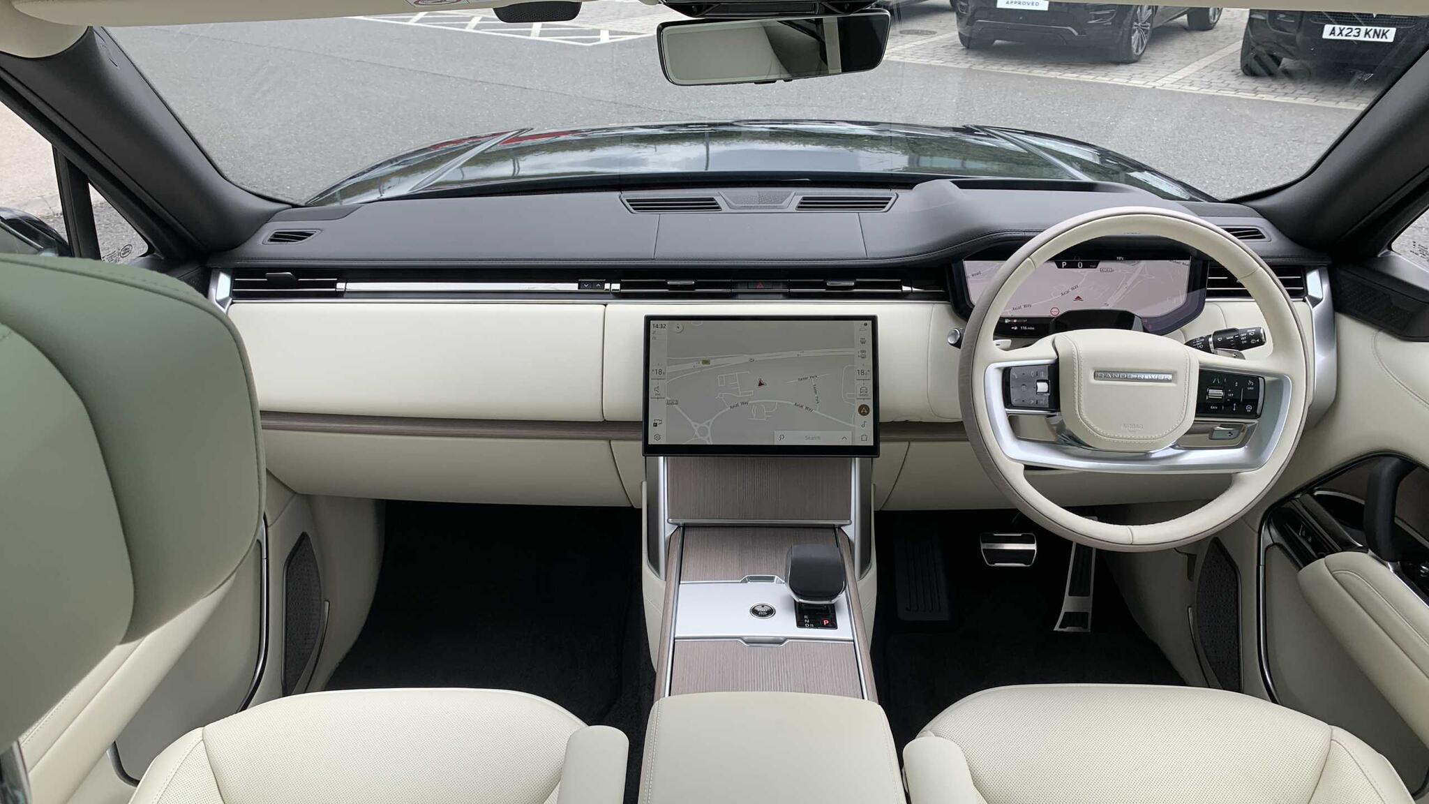 Land Rover Range Rover view 9