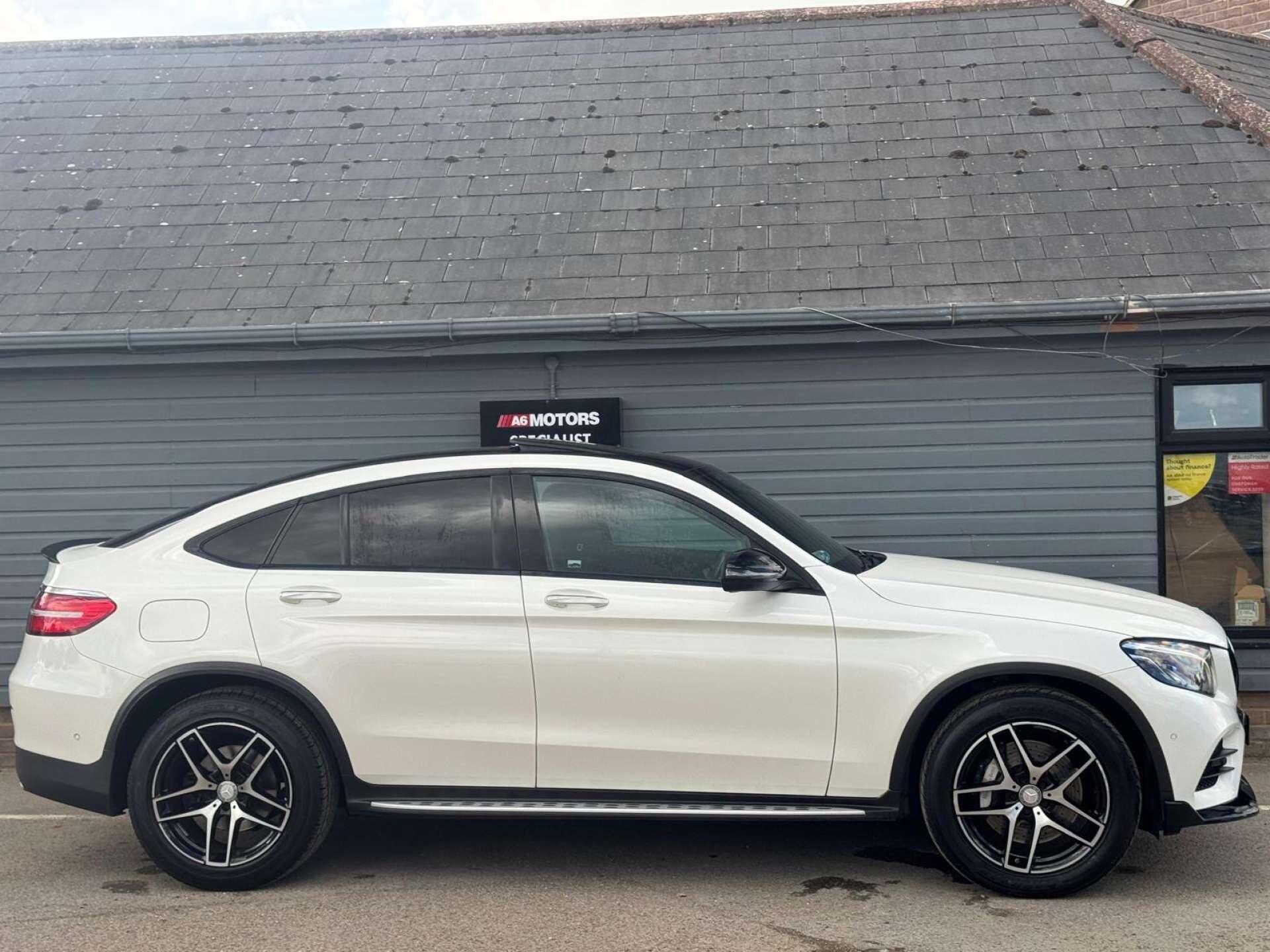 Mercedes-Benz GLC view 13