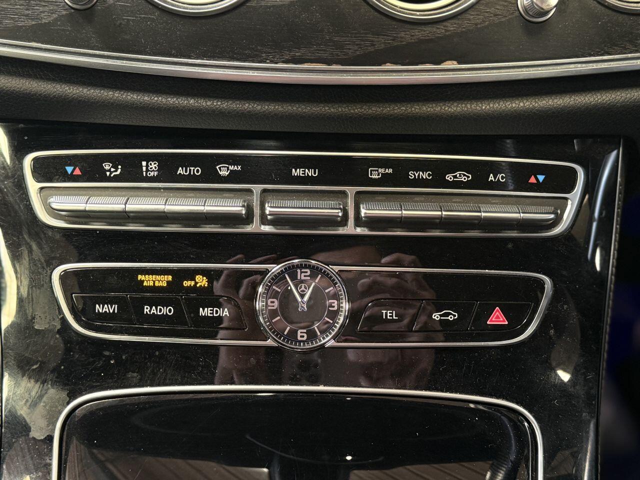 Mercedes-Benz E Class view 50