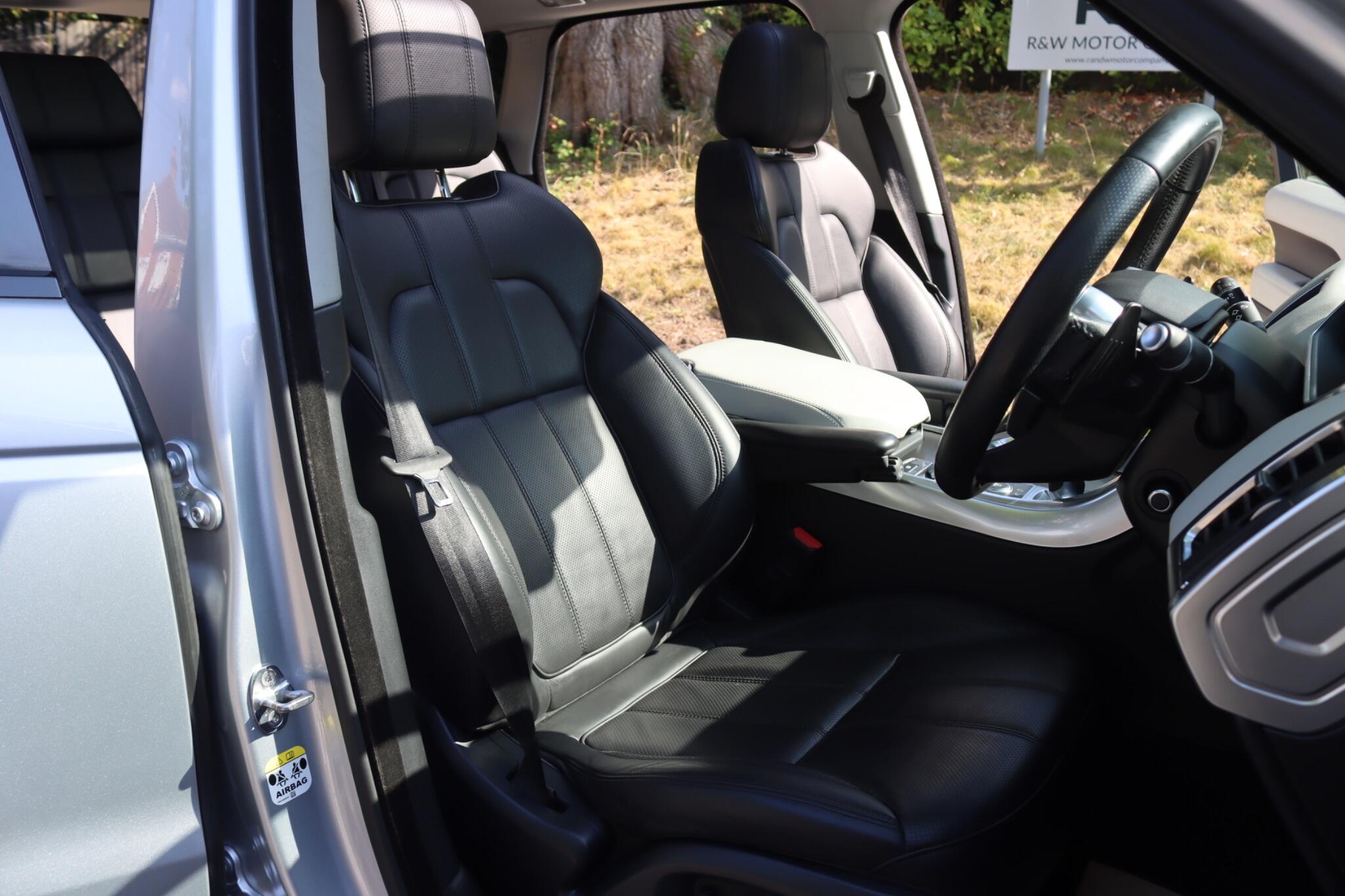 Land Rover Range Rover Sport view 4