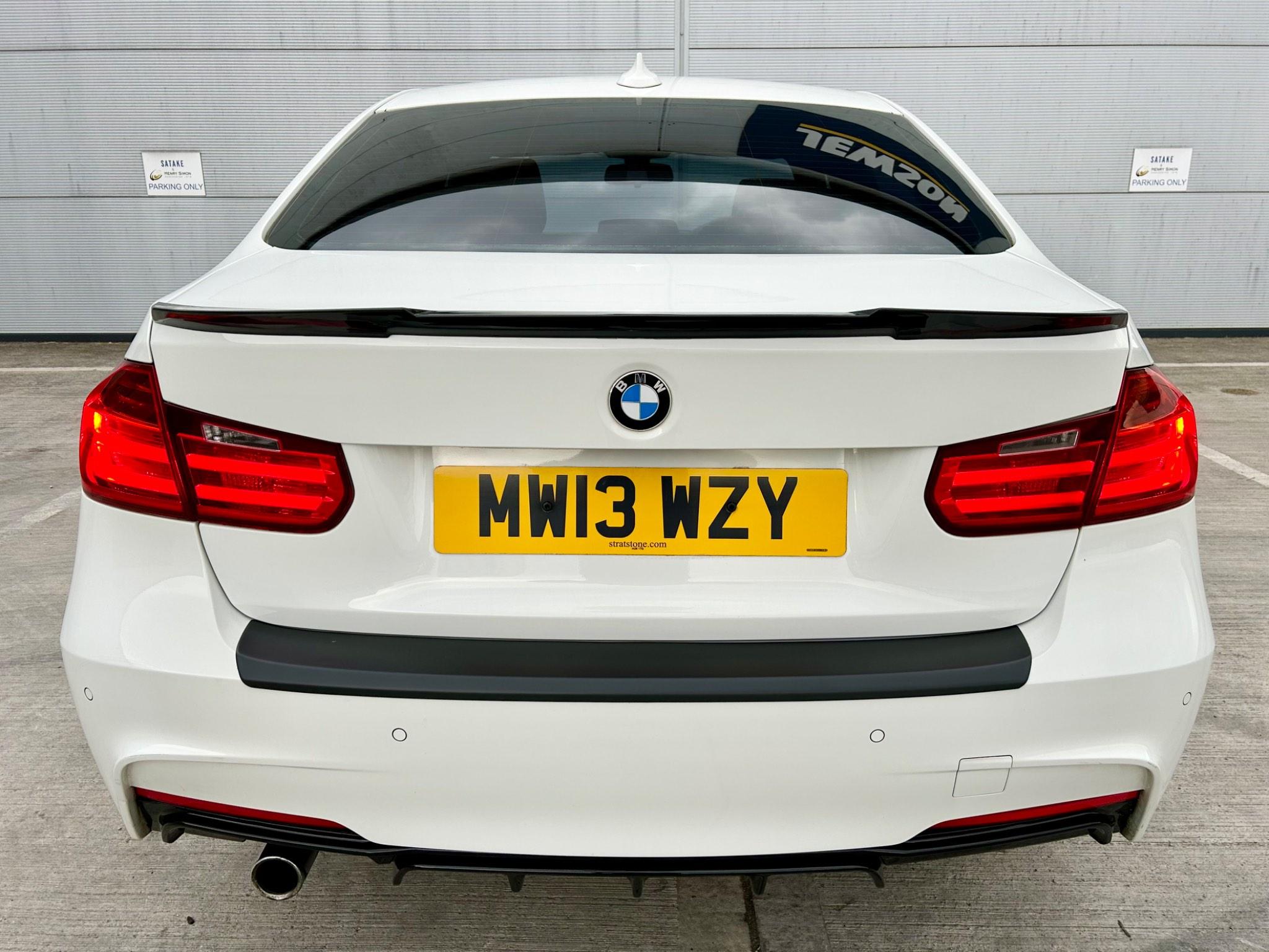 BMW 3 Series view 5