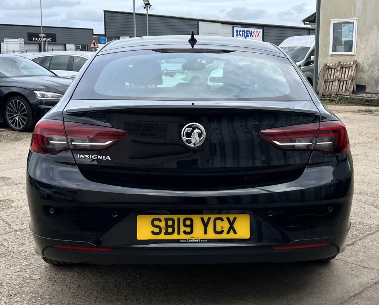 Vauxhall Insignia view 6