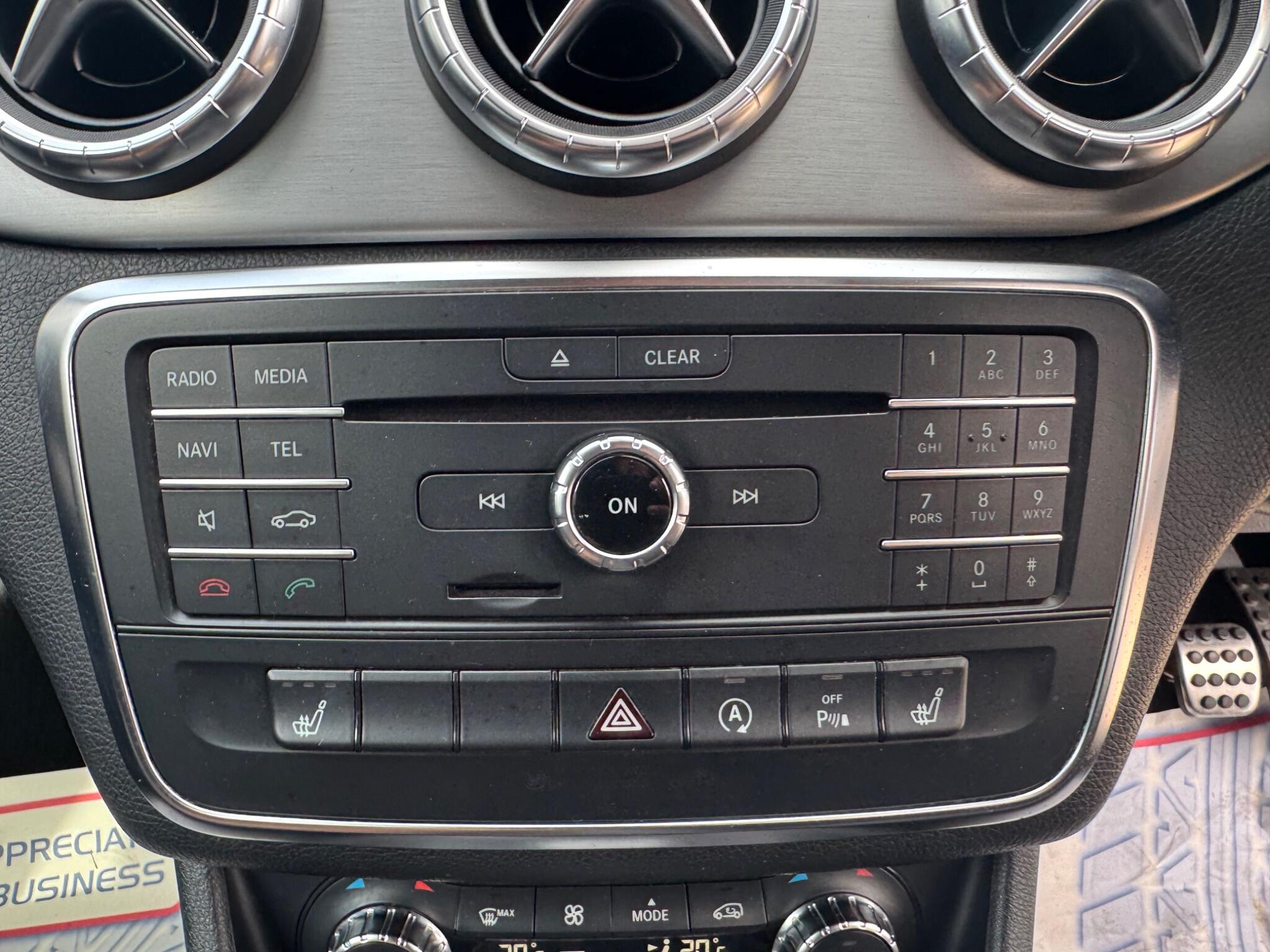 Mercedes-Benz Cla view 24