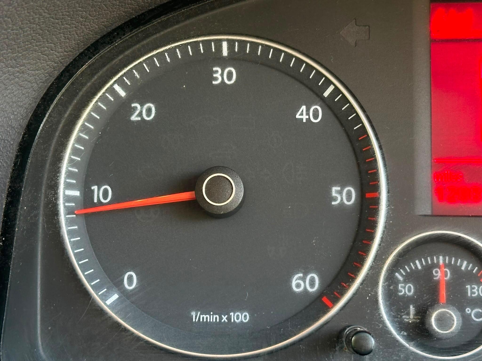 Volkswagen Touran view 36