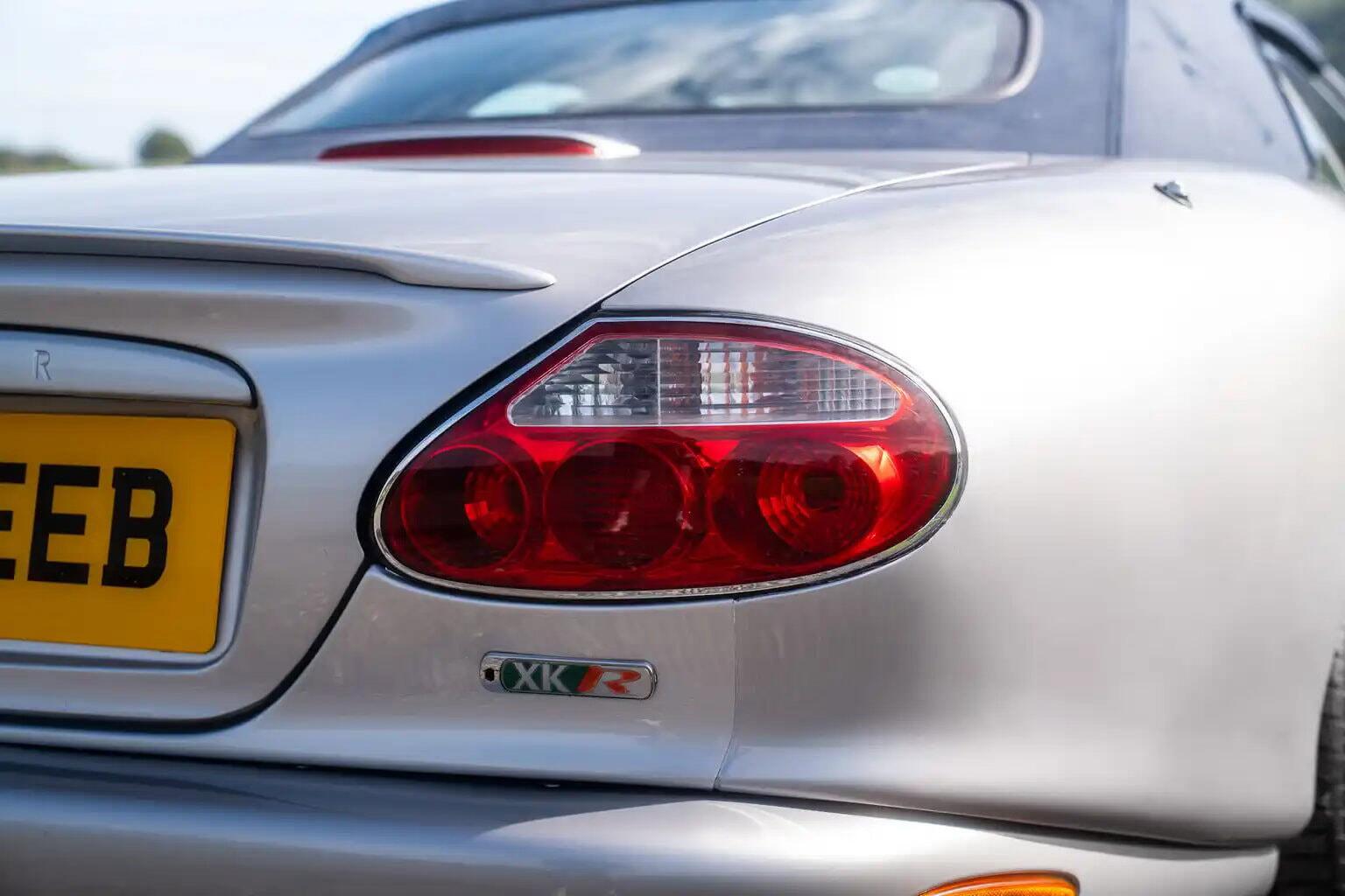 Jaguar XKR view 17