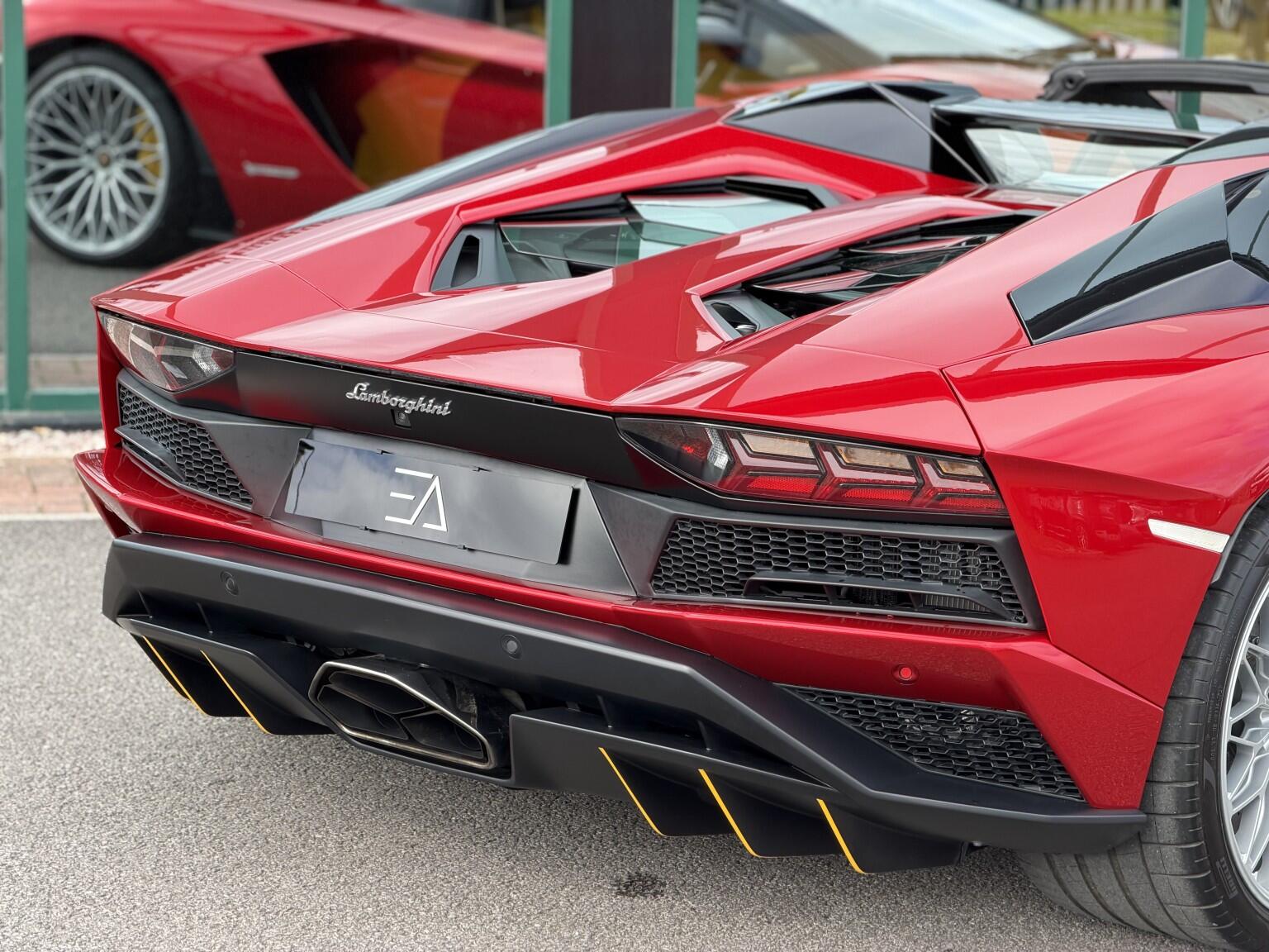 Lamborghini Aventador view 50