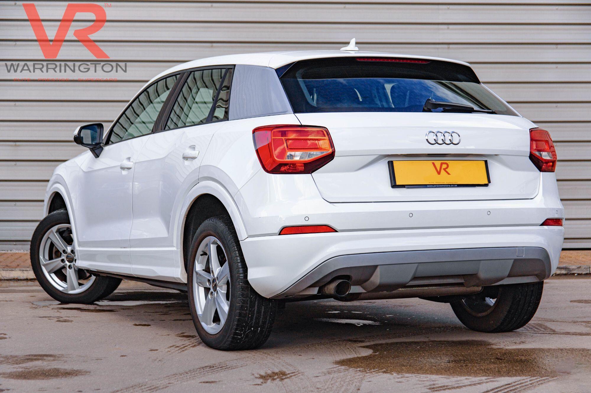 Audi Q2 view 13