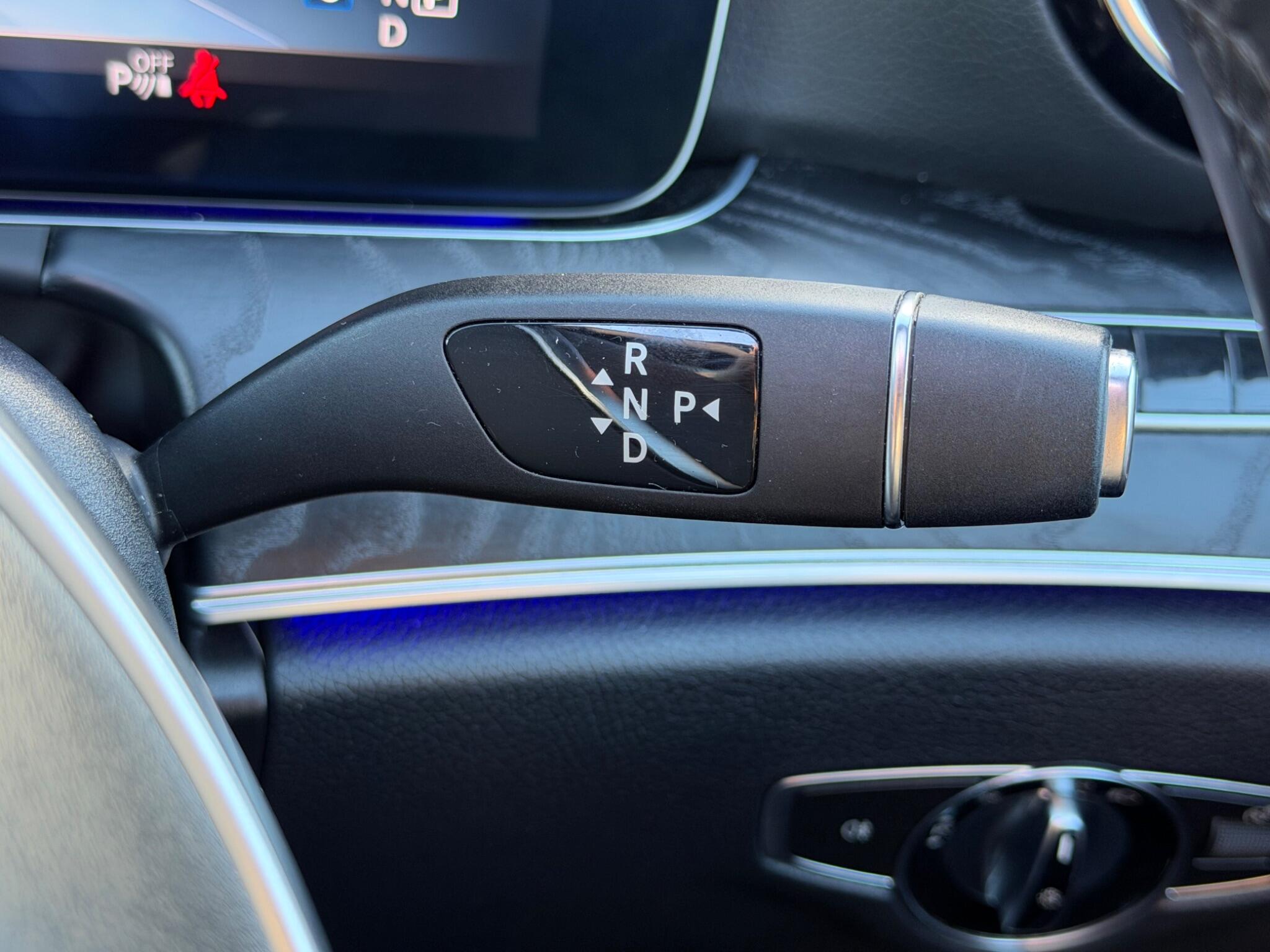 Mercedes-Benz E-Class view 53